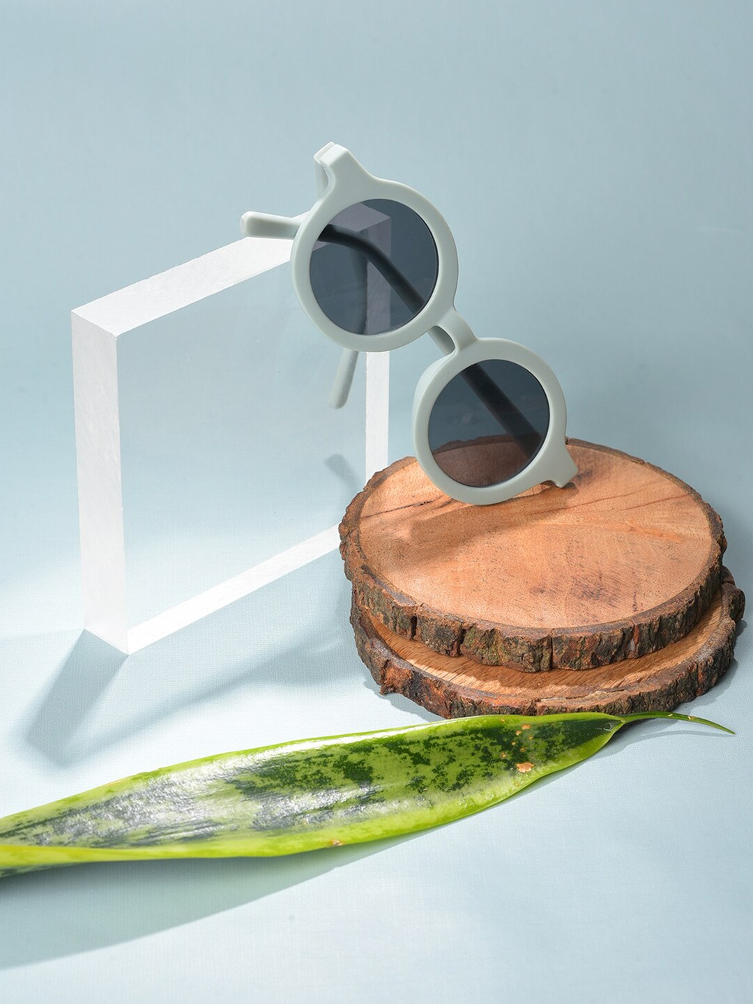 

HAUTE SAUCE by Campus Sutra Women Grey Lens & Green Oval Sunglasses with UV Protected Lens