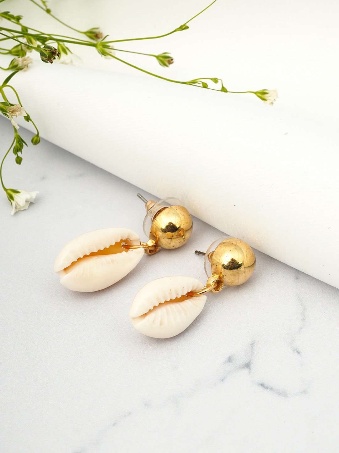 

Emmie Gold-Toned Contemporary Studs Earrings