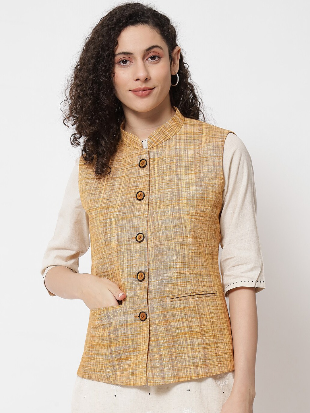 

Vastraa Fusion Women Brown Checked Woven Nehru Jackets