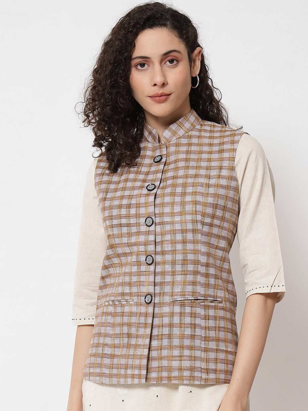 

Vastraa Fusion Women Grey & Beige Checked Pure Cotton Woven Nehru Jacket