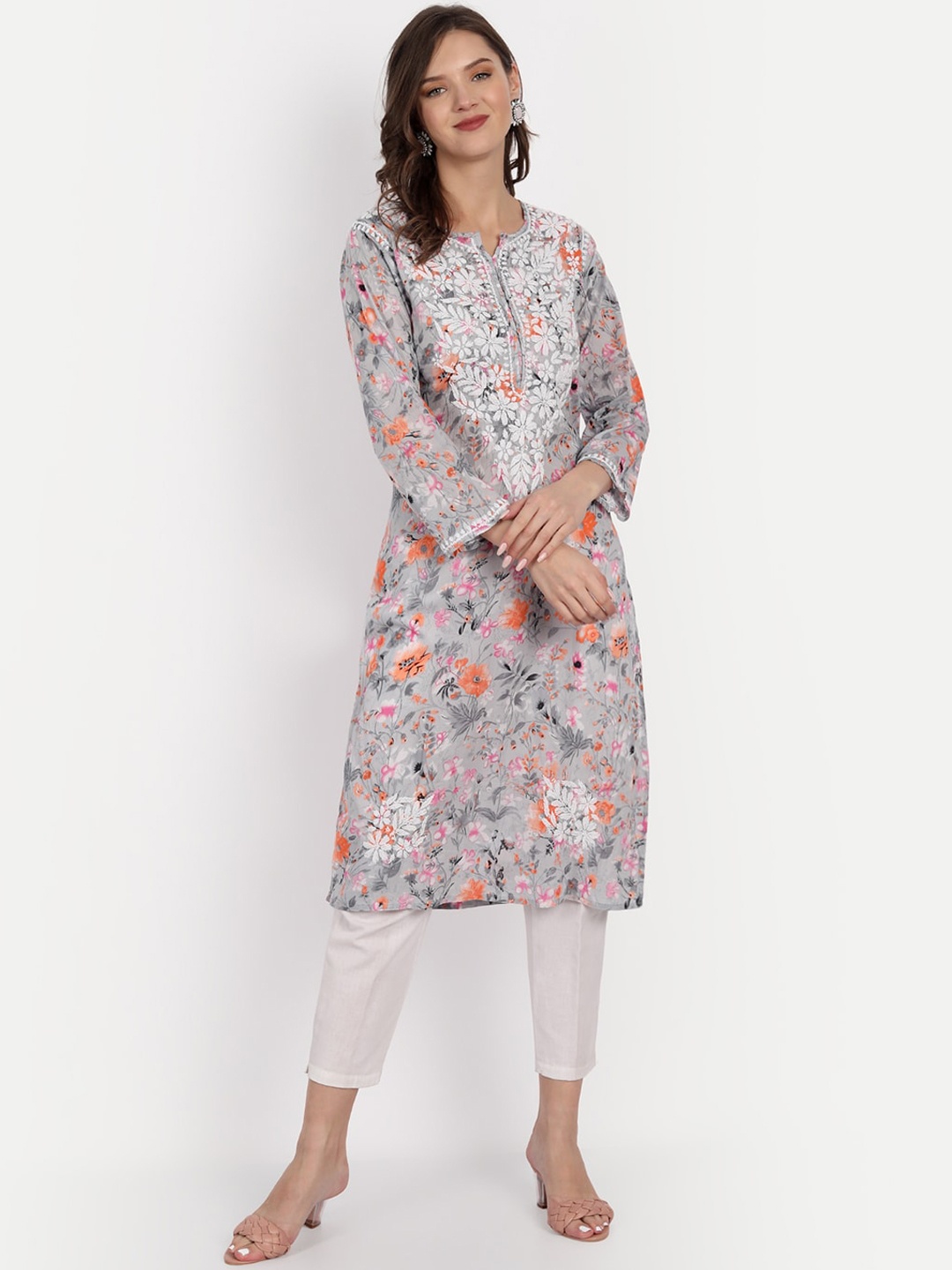 

Indiankala4u Women Grey Floral Printed Chikankari Kurta