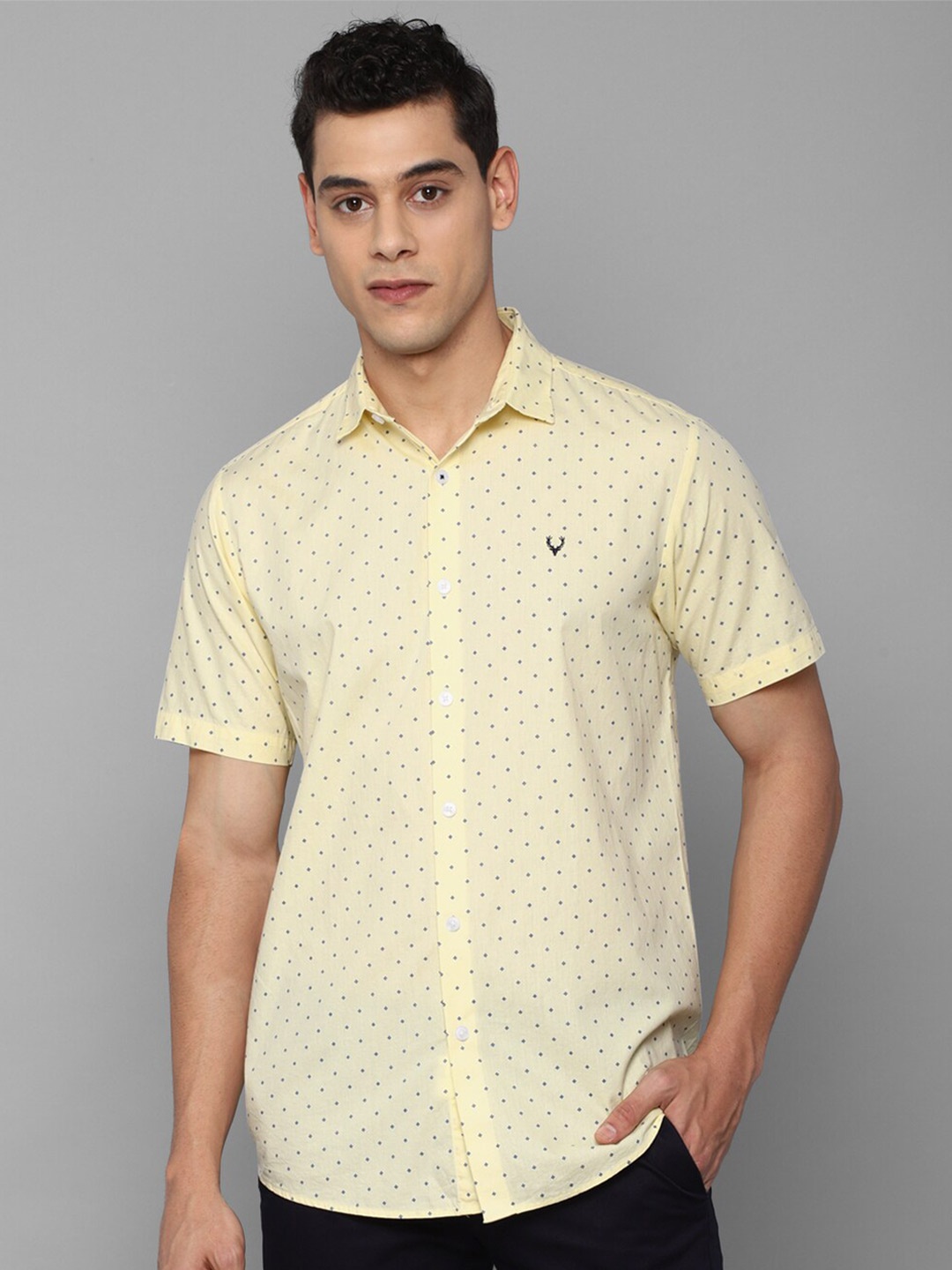 

Allen Solly Men Yellow Slim Fit Printed Pure Cotton Casual Shirt