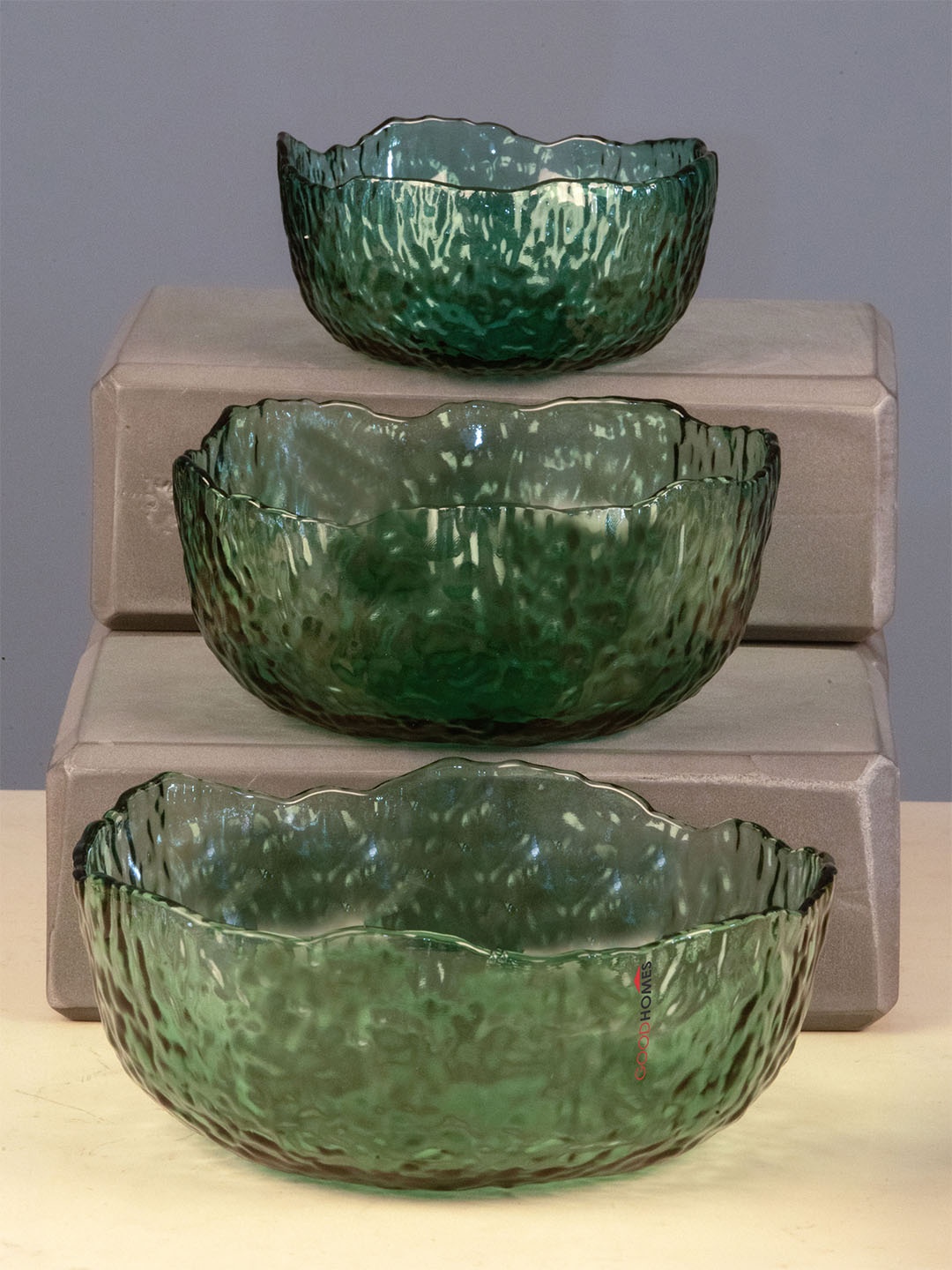 

GOODHOMES Set Of 2 Green Textured Dishwasher & Microwave safe Glass Bowls 400ml each