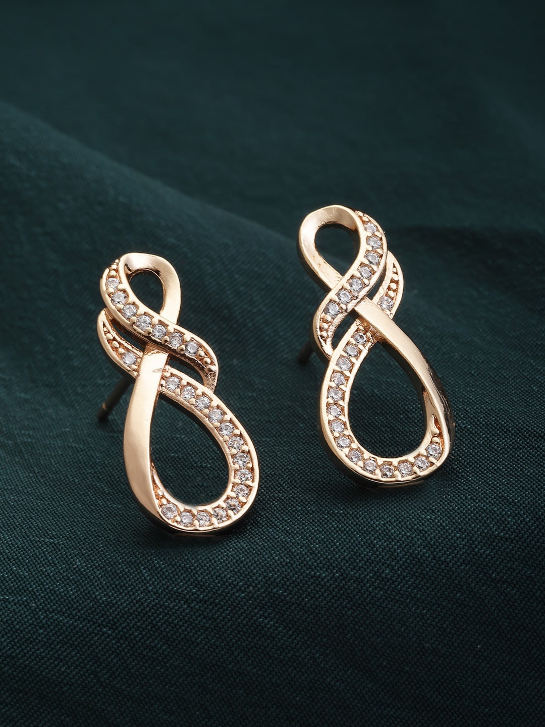 

VOGUE PANASH Women Gold-Toned Contemporary Drop Earrings