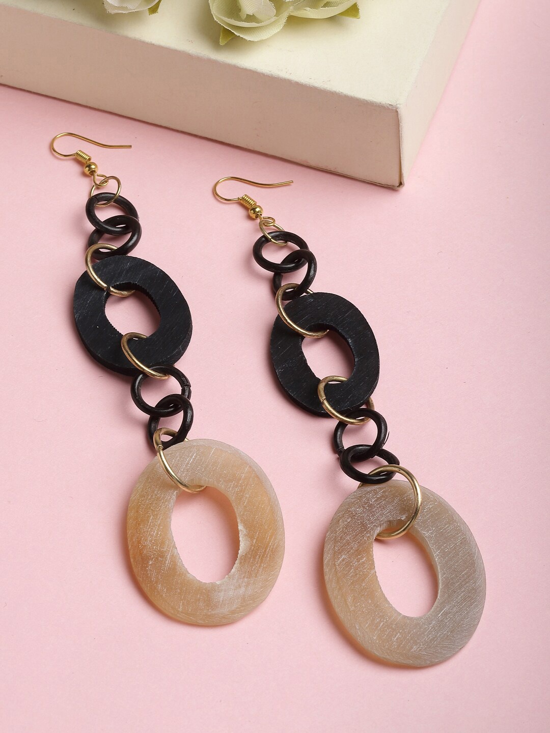 

VOGUE PANASH Black & Beige Contemporary Drop Earrings