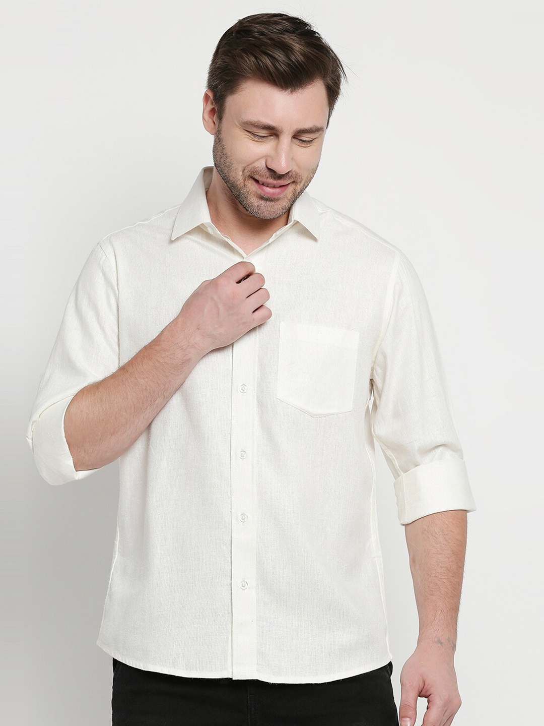 

MOD ECRU Men White Modern Casual Shirt