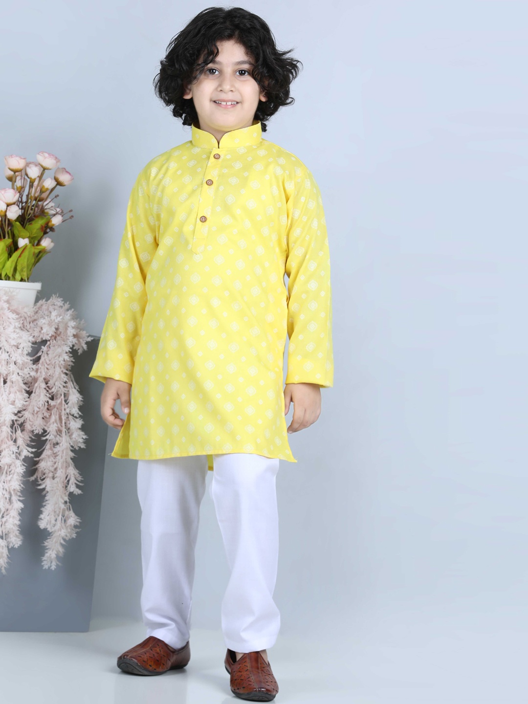 

Kidling Boys Yellow Printed Kurta with Pyjamas