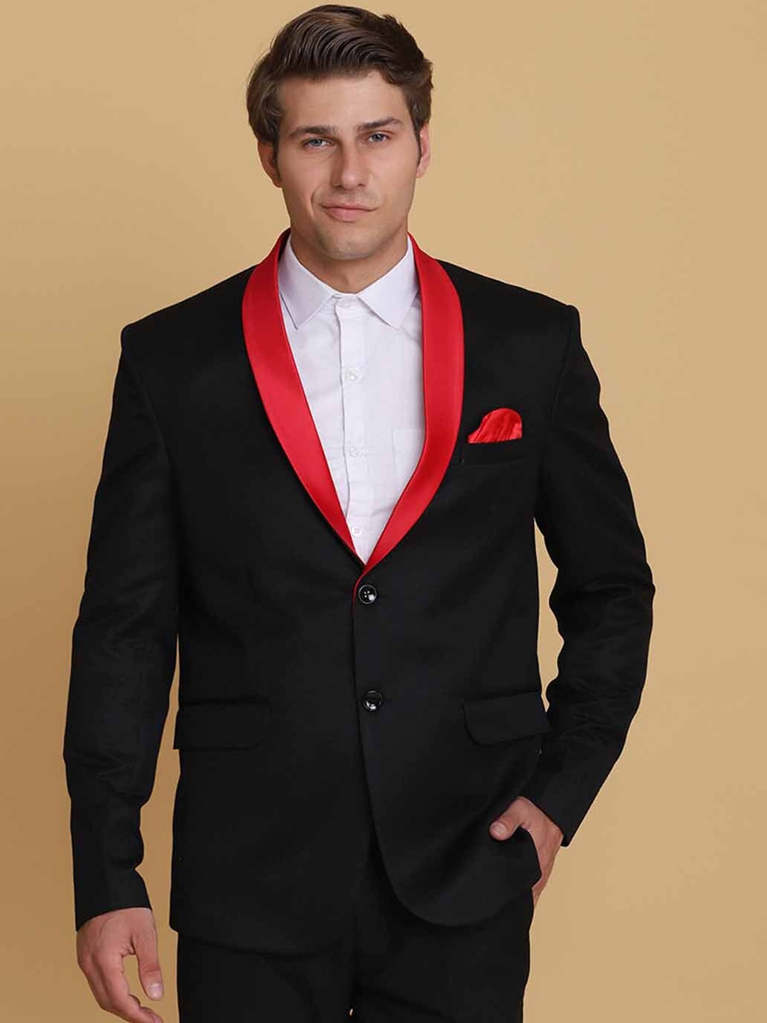 

TAHVO Men Black & Red Solid Single-Breasted Slim-Fit Blazer