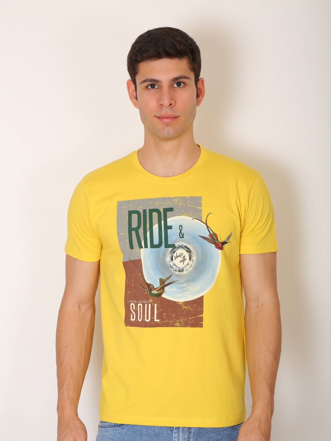 

VSQUARED2 Men Yellow Printed Slim Fit T-shirt