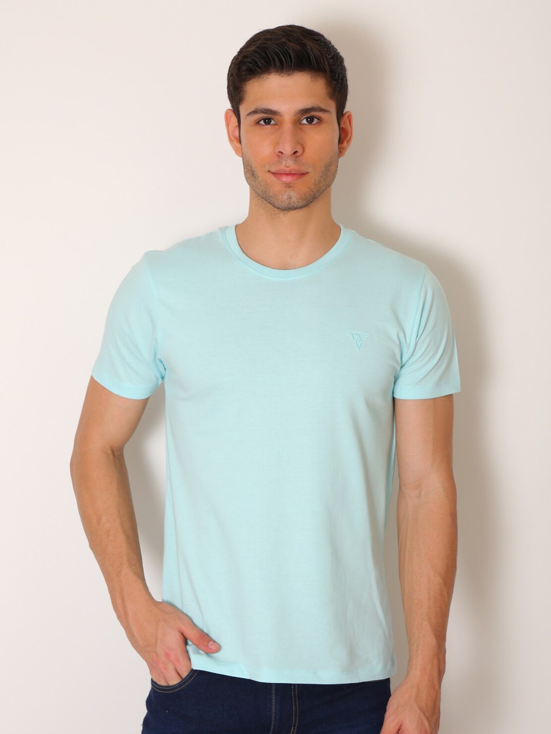 

VSQUARED2 Men Blue Slim Fit T-shirt
