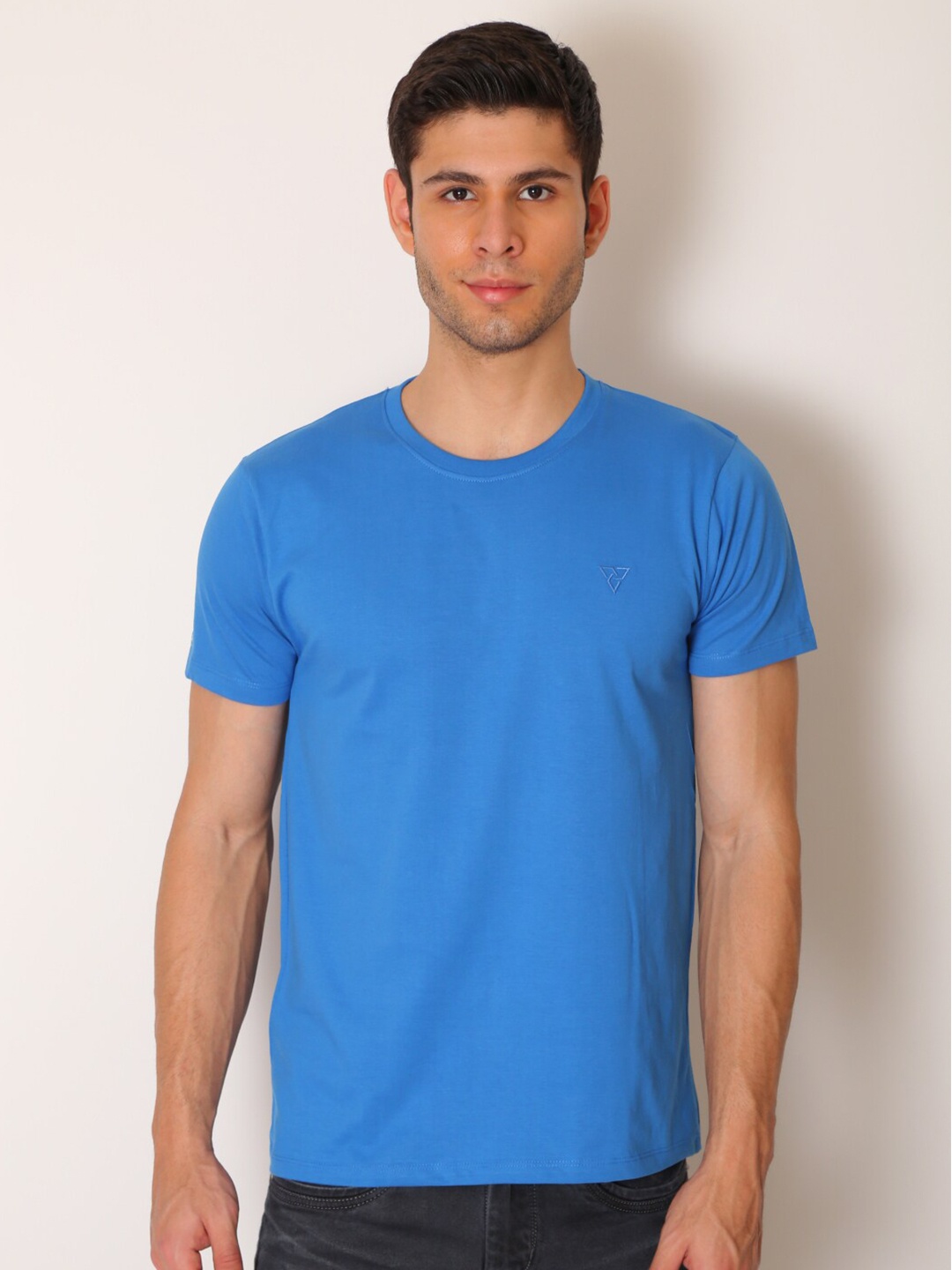 

VSQUARED2 Men Blue Slim Fit T-shirt