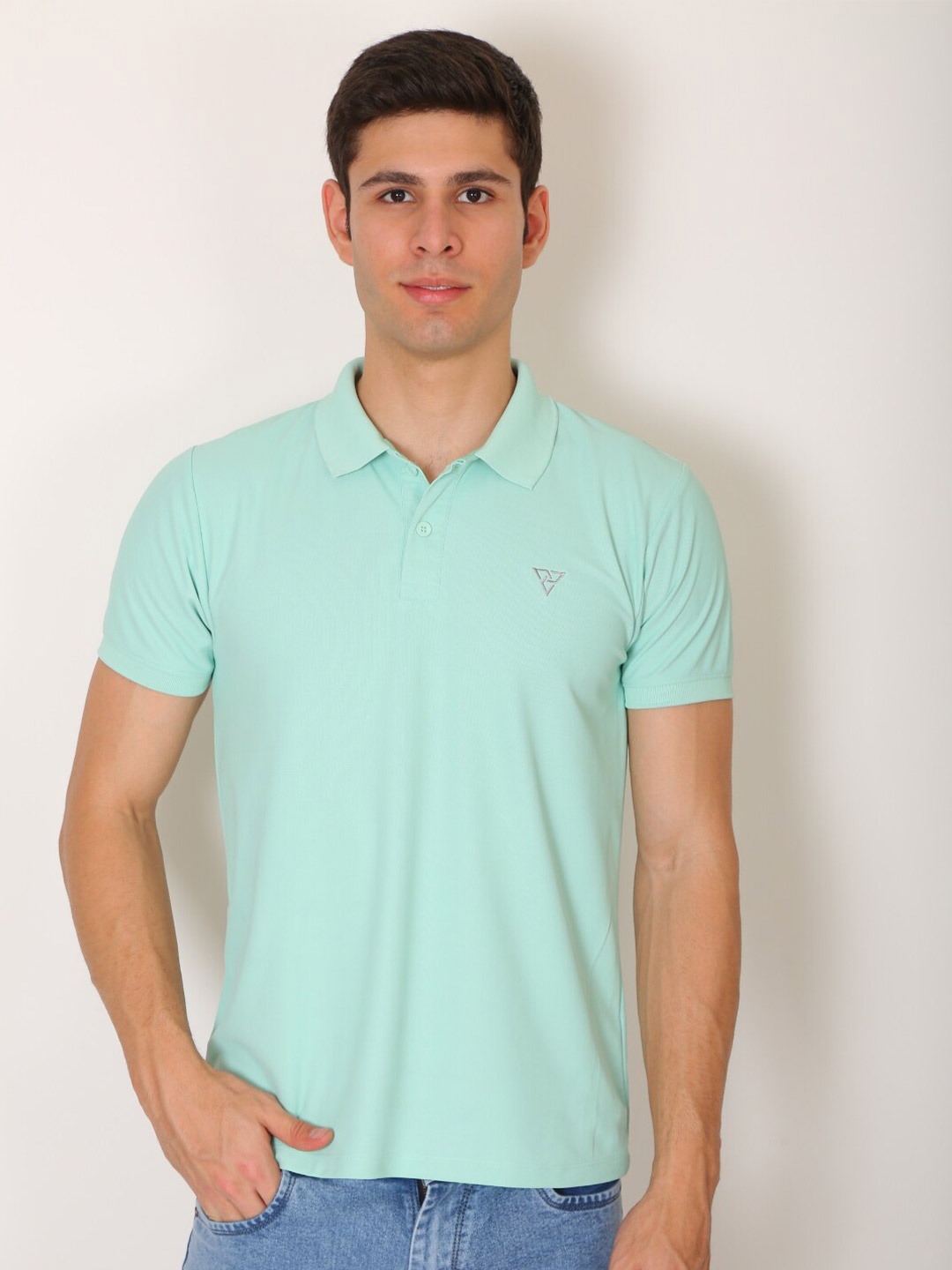 

VSQUARED2 Men Green Polo Collar Slim Fit T-shirt