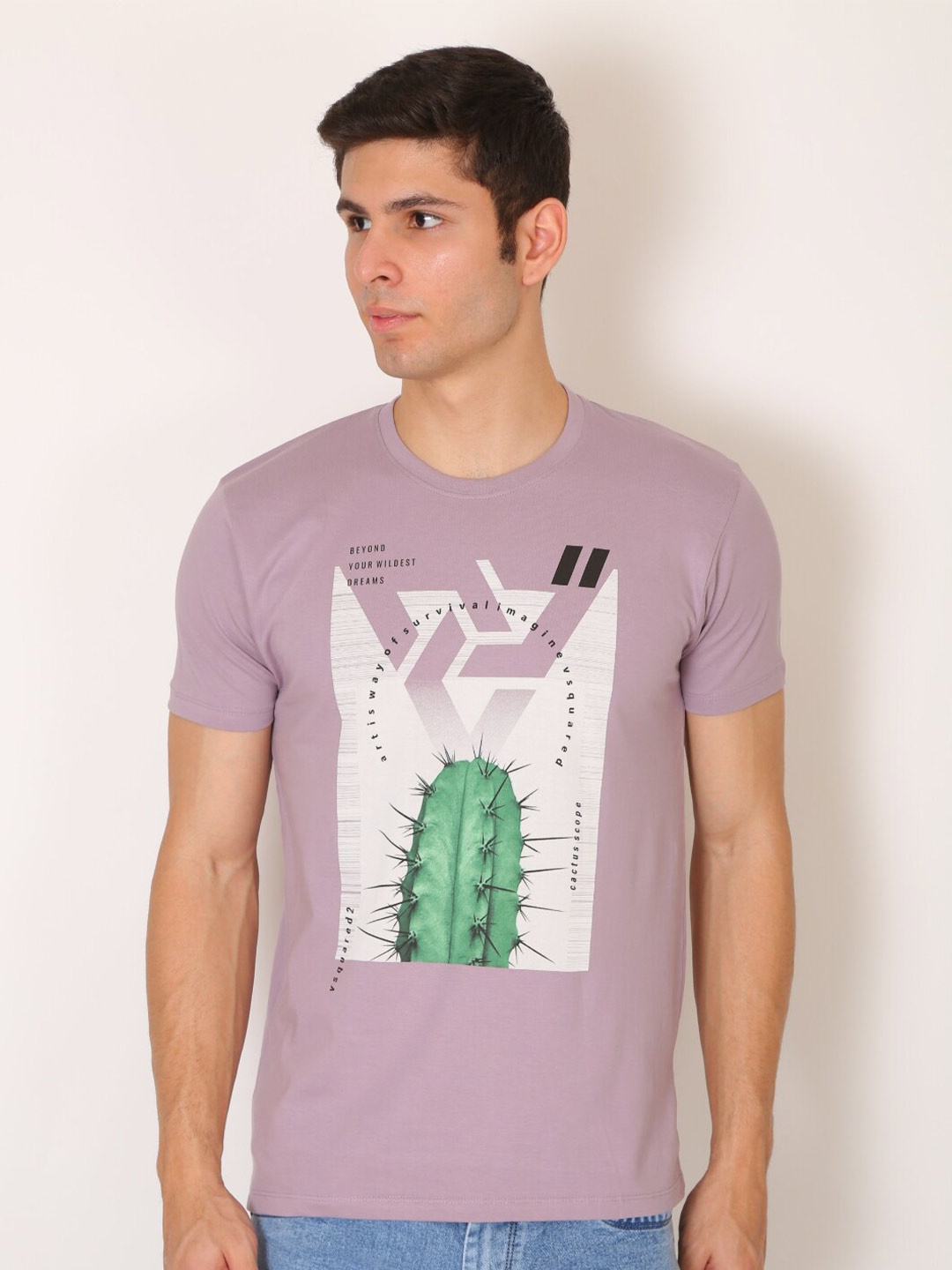 

VSQUARED2 Men Violet & White Printed Slim Fit T-shirt