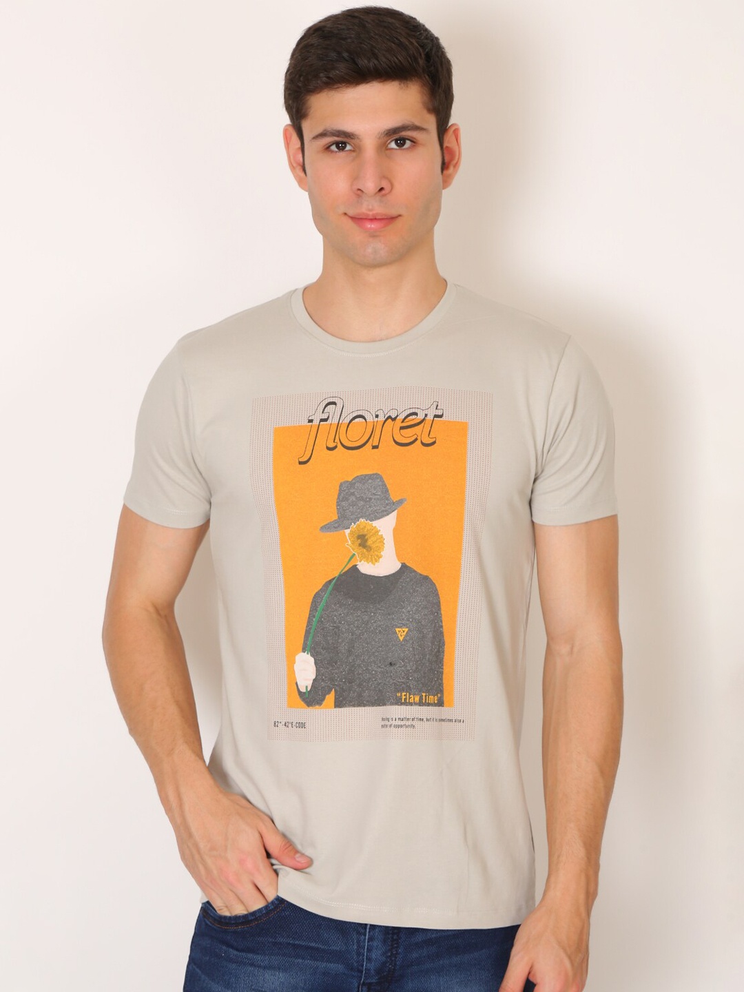

VSQUARED2 Men Beige Printed Slim Fit T-shirt