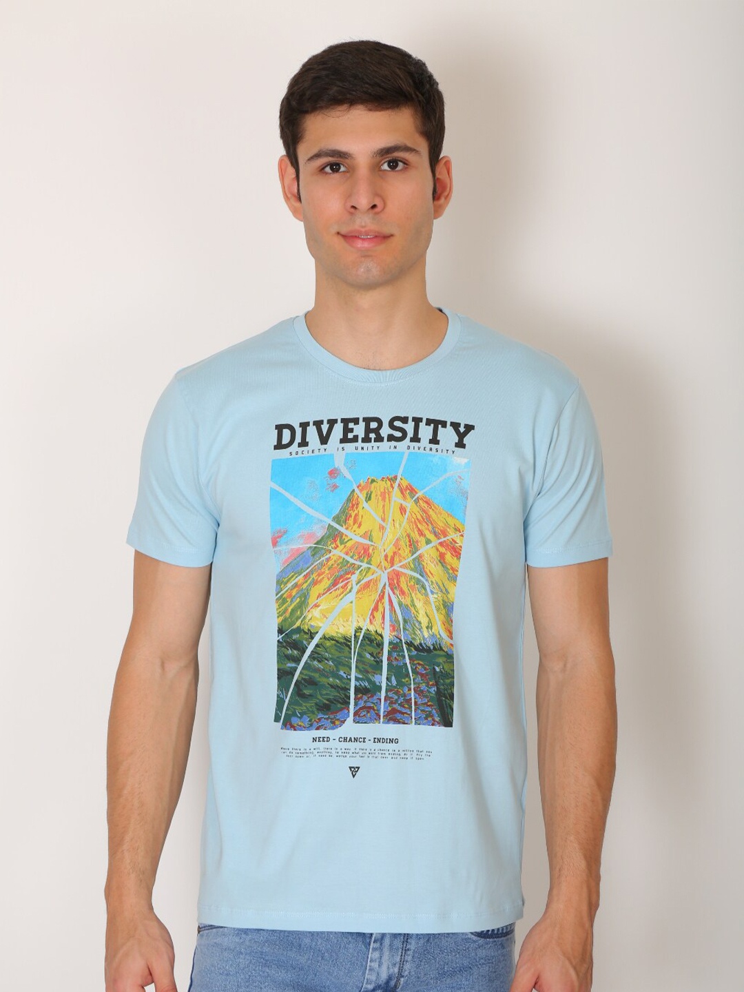 

VSQUARED2 Men Blue Printed Cotton Slim Fit T-shirt