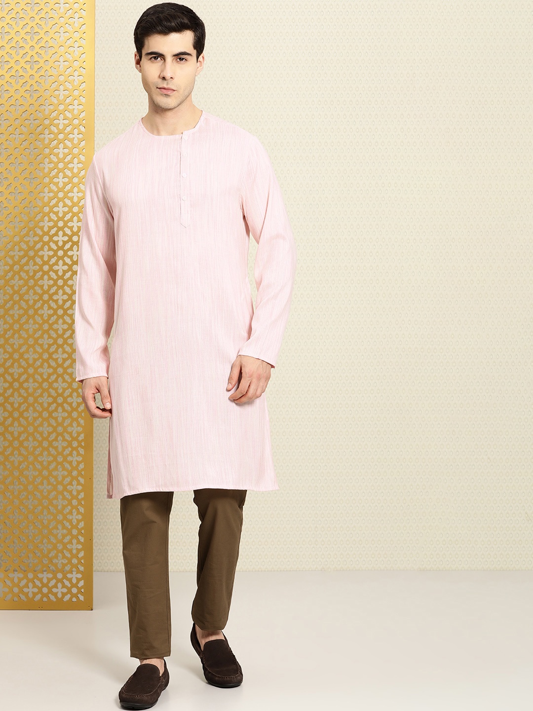 

House of Pataudi Men Rozana Striped Kurta, Pink