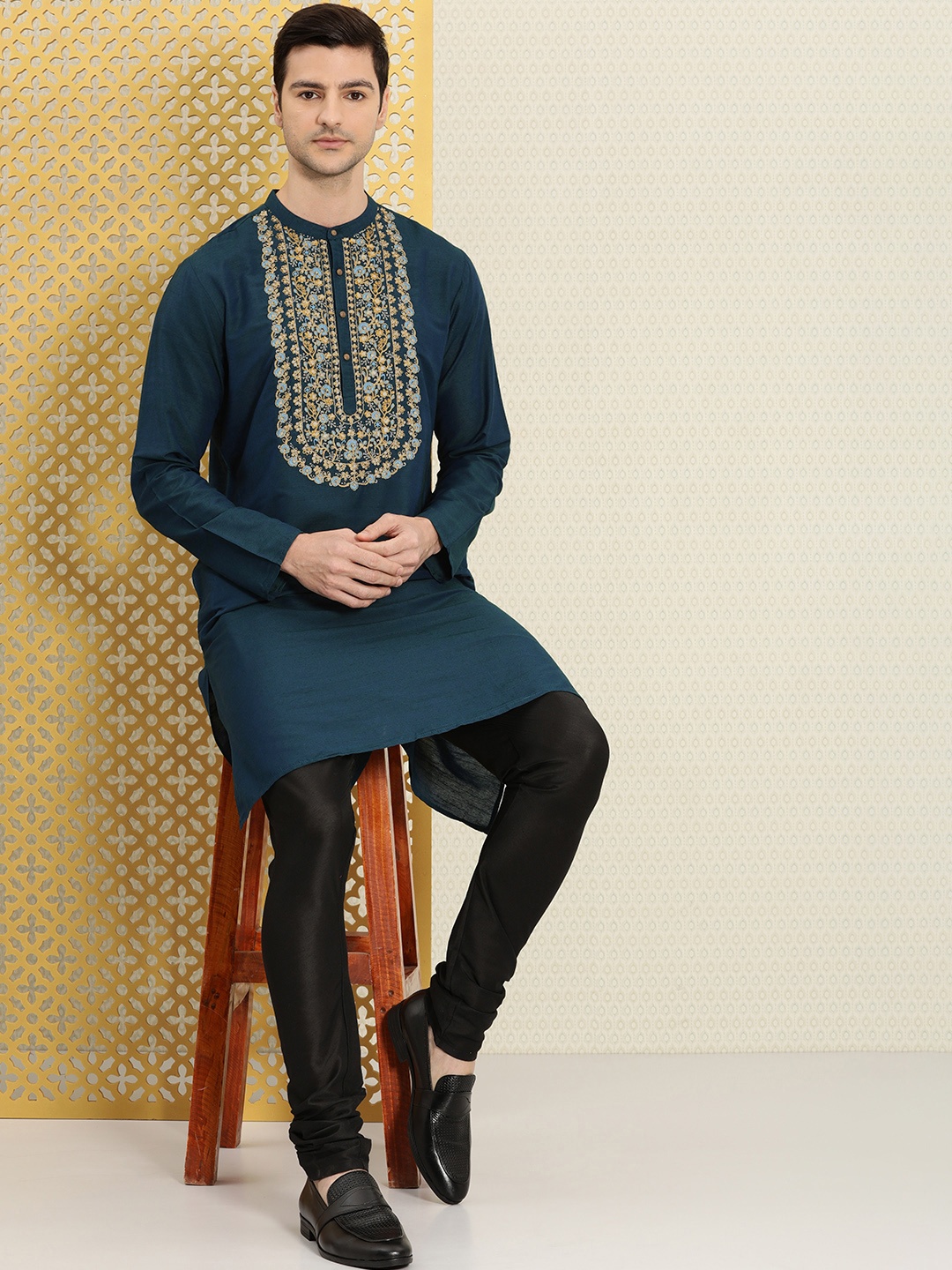 

House of Pataudi Men Teal Green & Gold-Toned Woven Design Thread Work Jashn Kurta