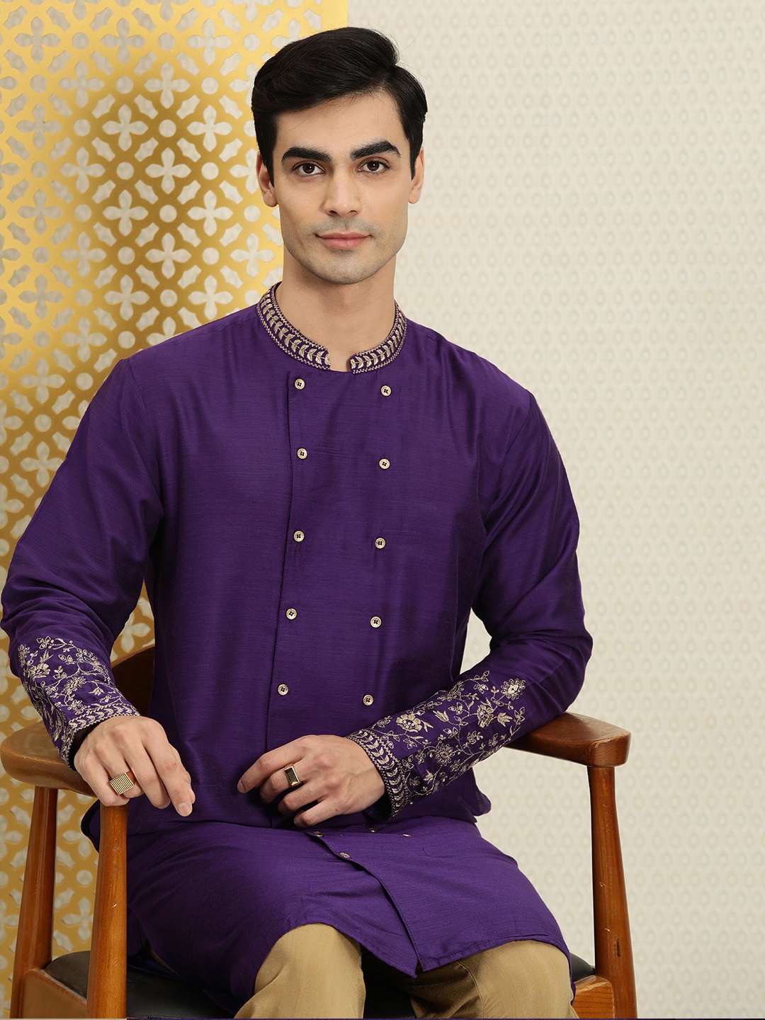 

House of Pataudi Men Purple Sequin Embellished Kurta