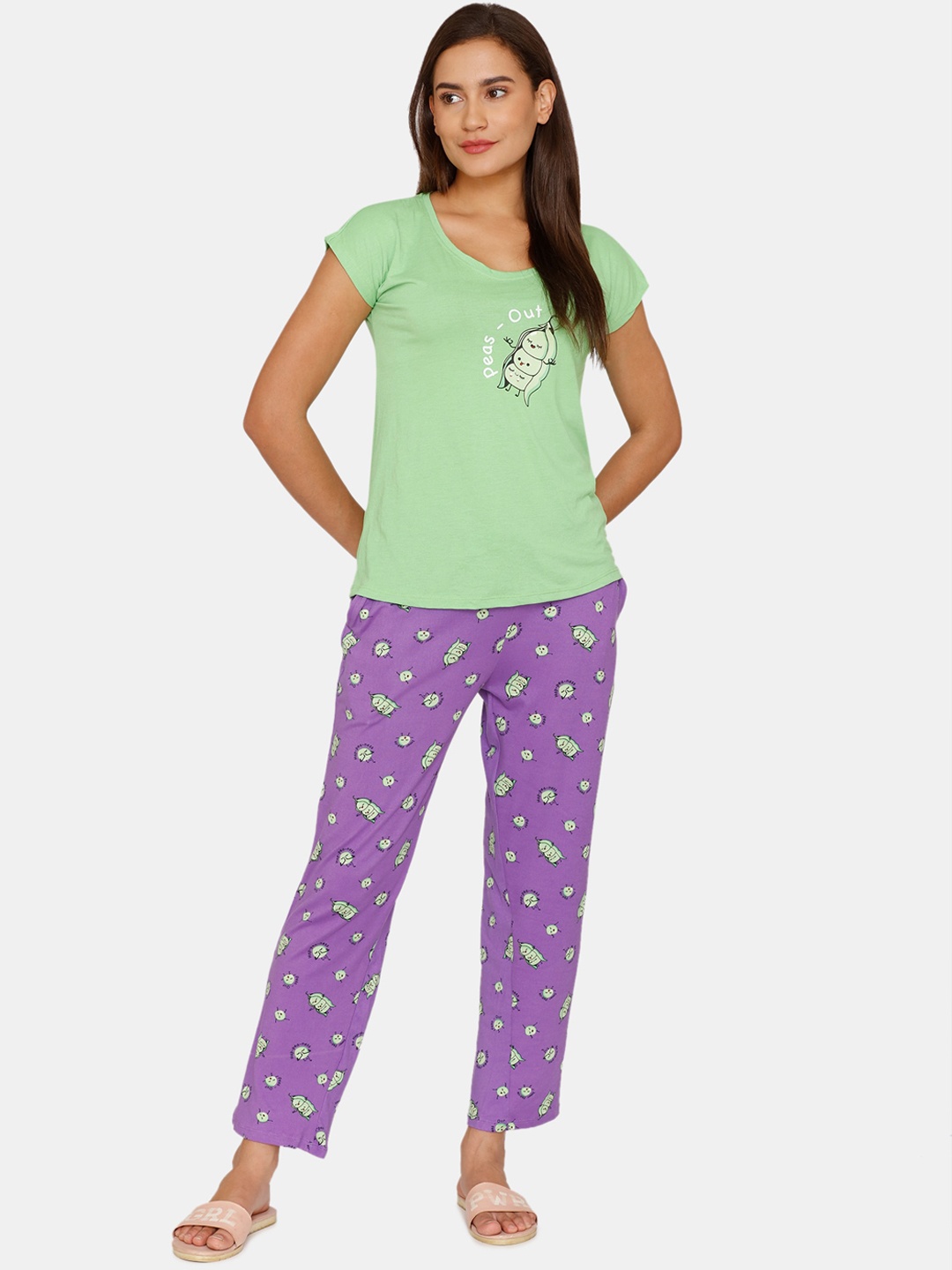 

Zivame Women Purple & Green Night suit