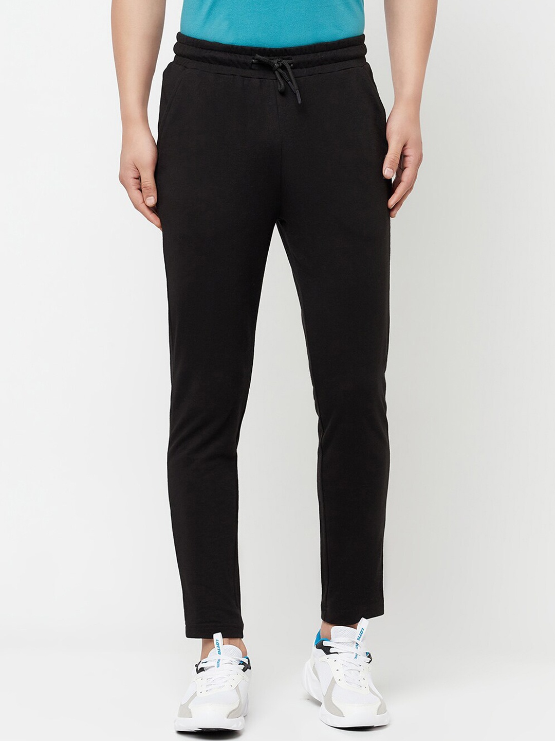

Lotto Men Black Solid Cotton Joggers