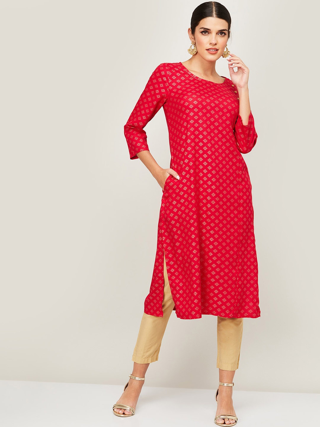 

Melange by Lifestyle Women Red Geometric Kurta