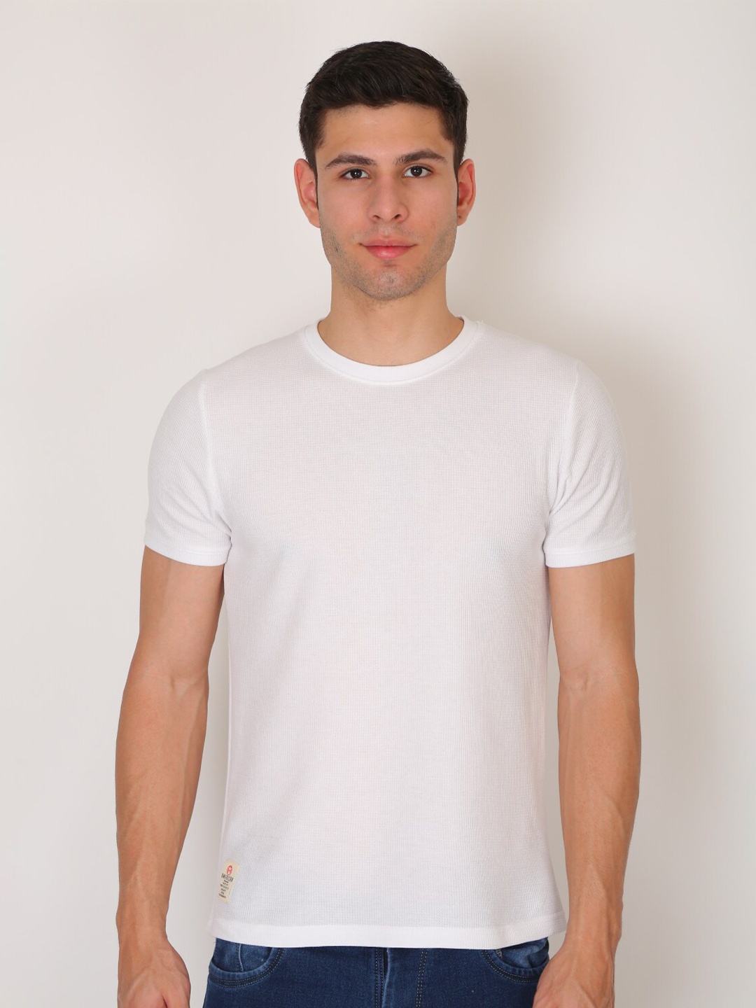 

VINSON Men White Slim Fit T-shirt