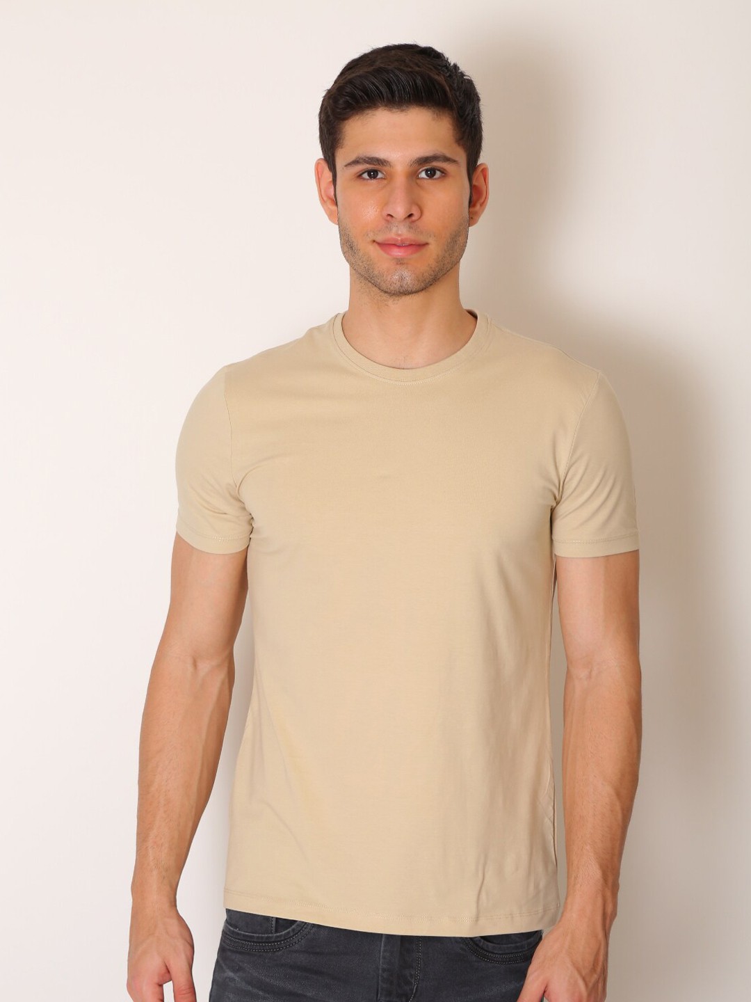 

VINSON Men Beige Slim Fit Casual T-shirt