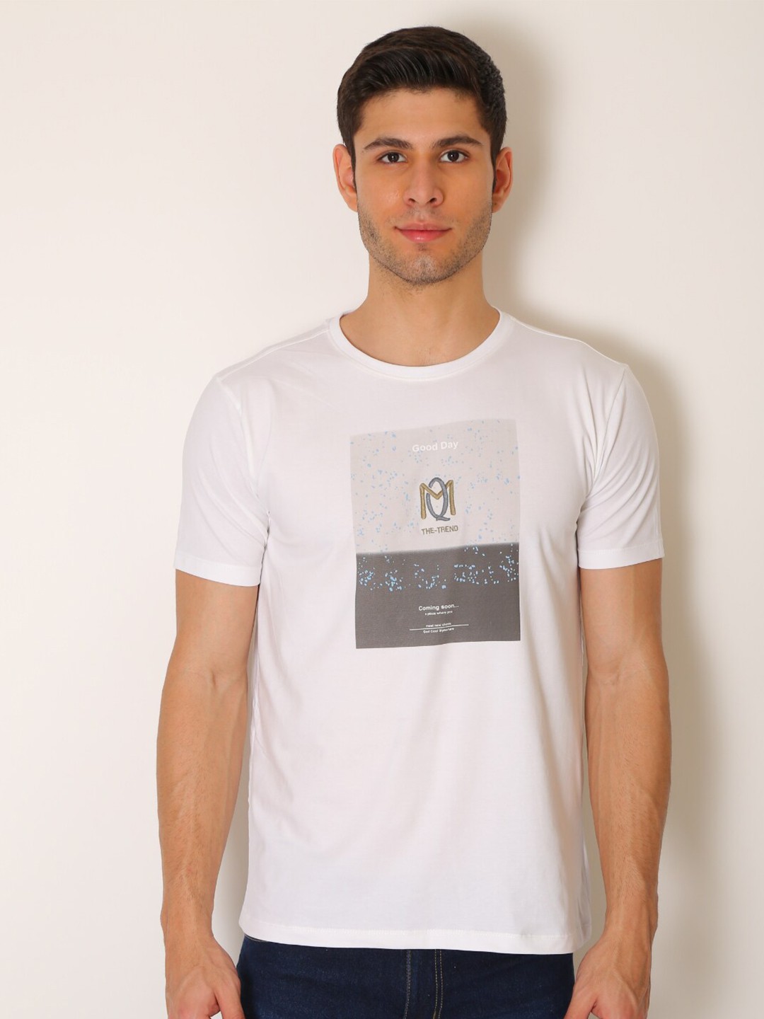 

VINSON Men White Graphic Printed Slim Fit T-shirt