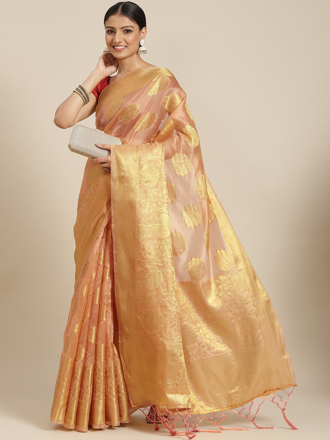 

Havida Sarees Peach-Coloured & Gold-Toned Floral Zari Organza Banarasi Saree