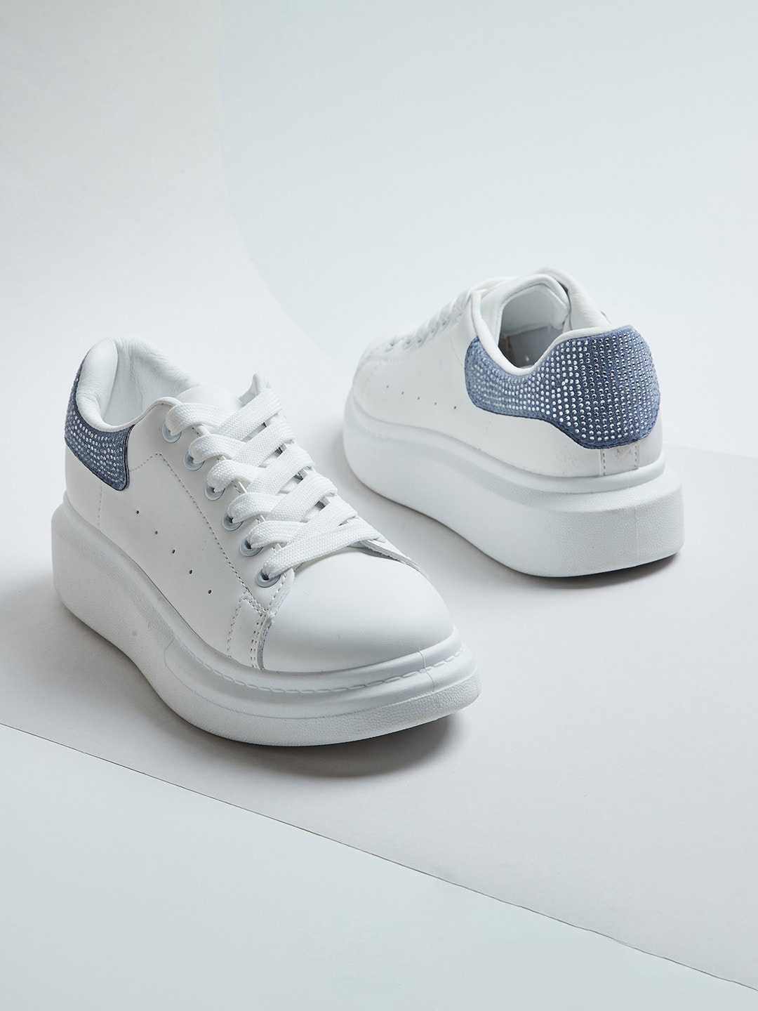 

Ginger by Lifestyle Women Navy Blue Woven Design Sneakers