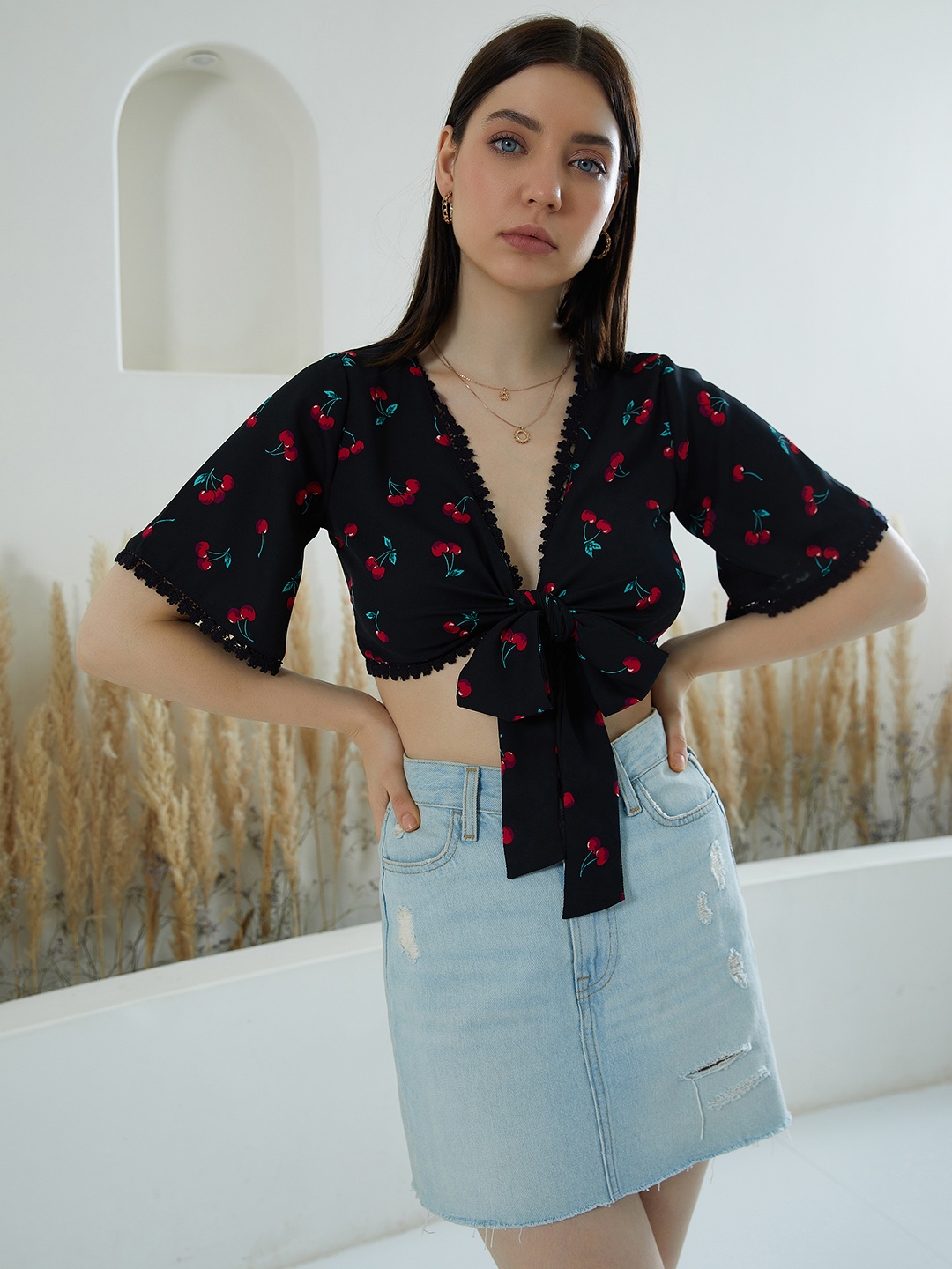

Berrylush Black Conversational Vacay Attire