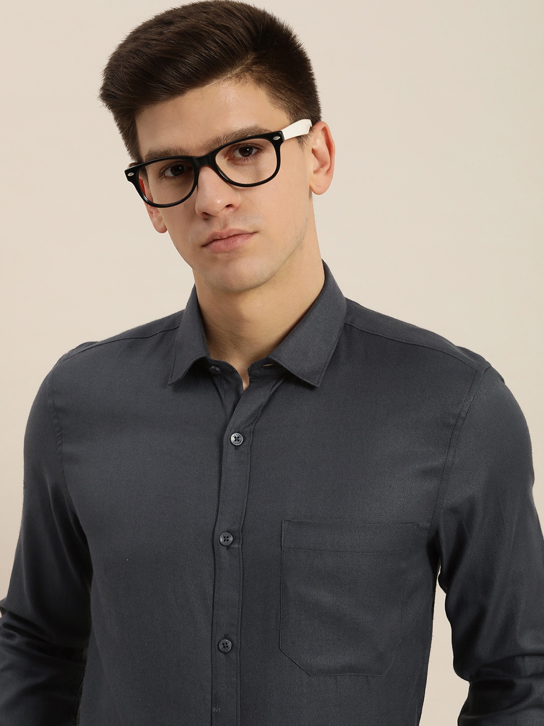 

INVICTUS Men Navy Blue Self-Designed Slim Fit Casual Shirt