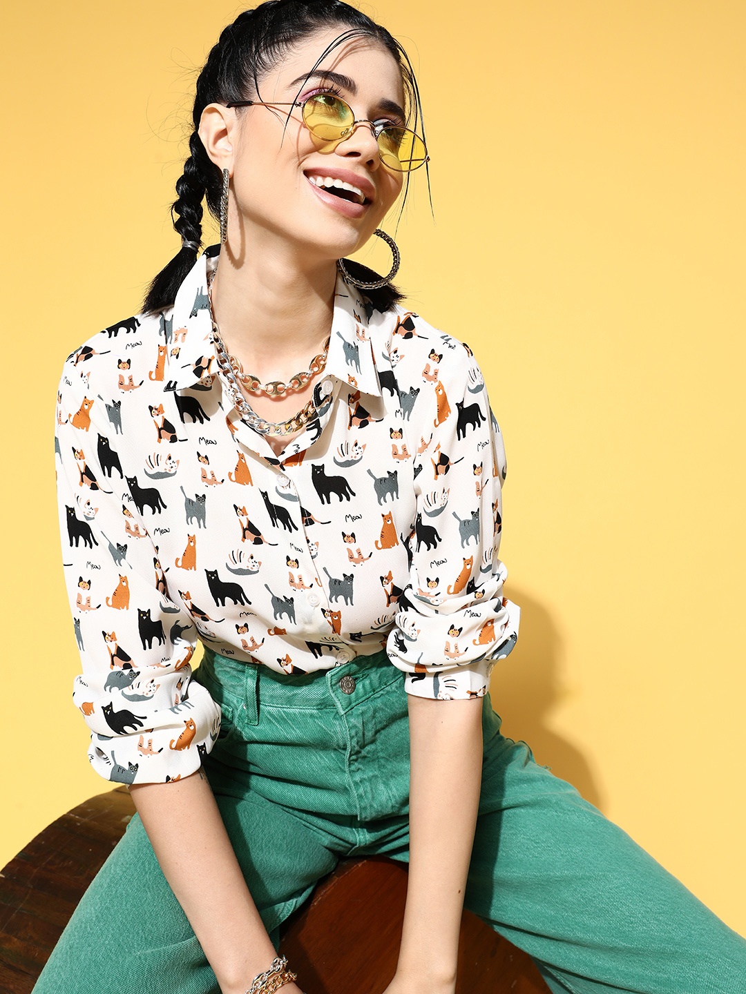 

Berrylush Women Beautiful White Animal Printed Resort Wear Shirt