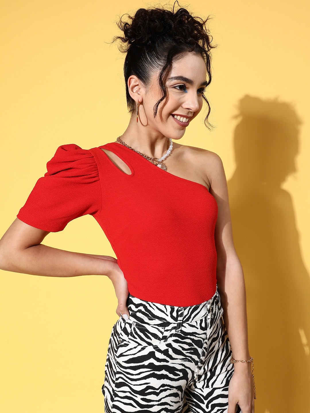 

Berrylush Charming Red Solid Asymmetry Top