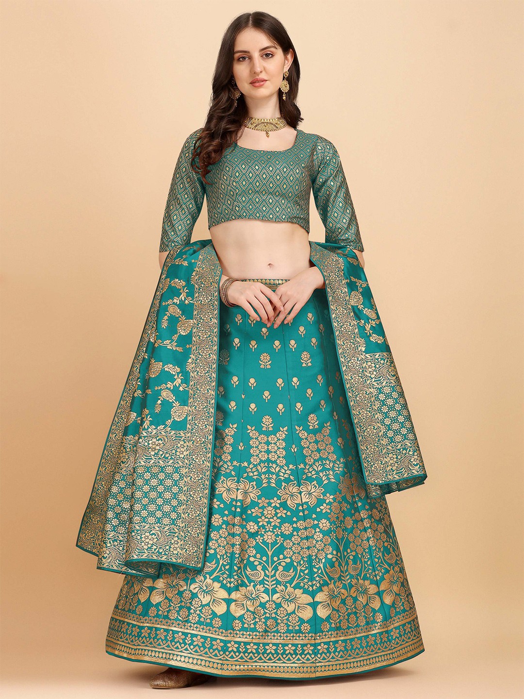 

HERE&NOW Green & Gold-Toned Semi-Stitched Lehenga & Unstitched Blouse With Dupatta