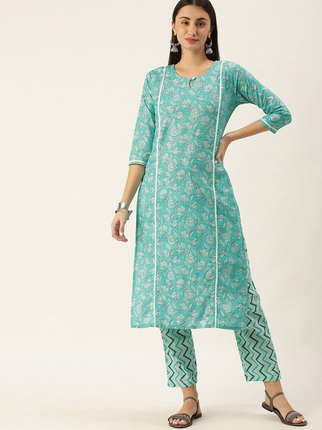 

Somras Women Blue Floral Printed Panelled Kurta with Trousers