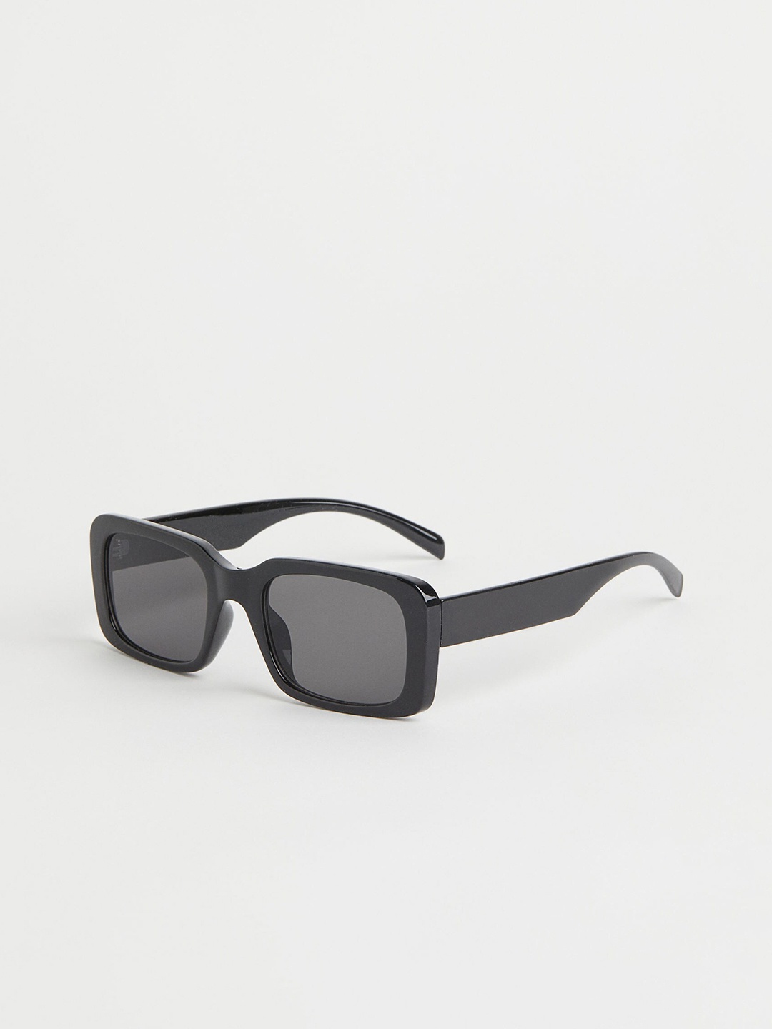 

H&M Women Black Sunglasses 1064606001