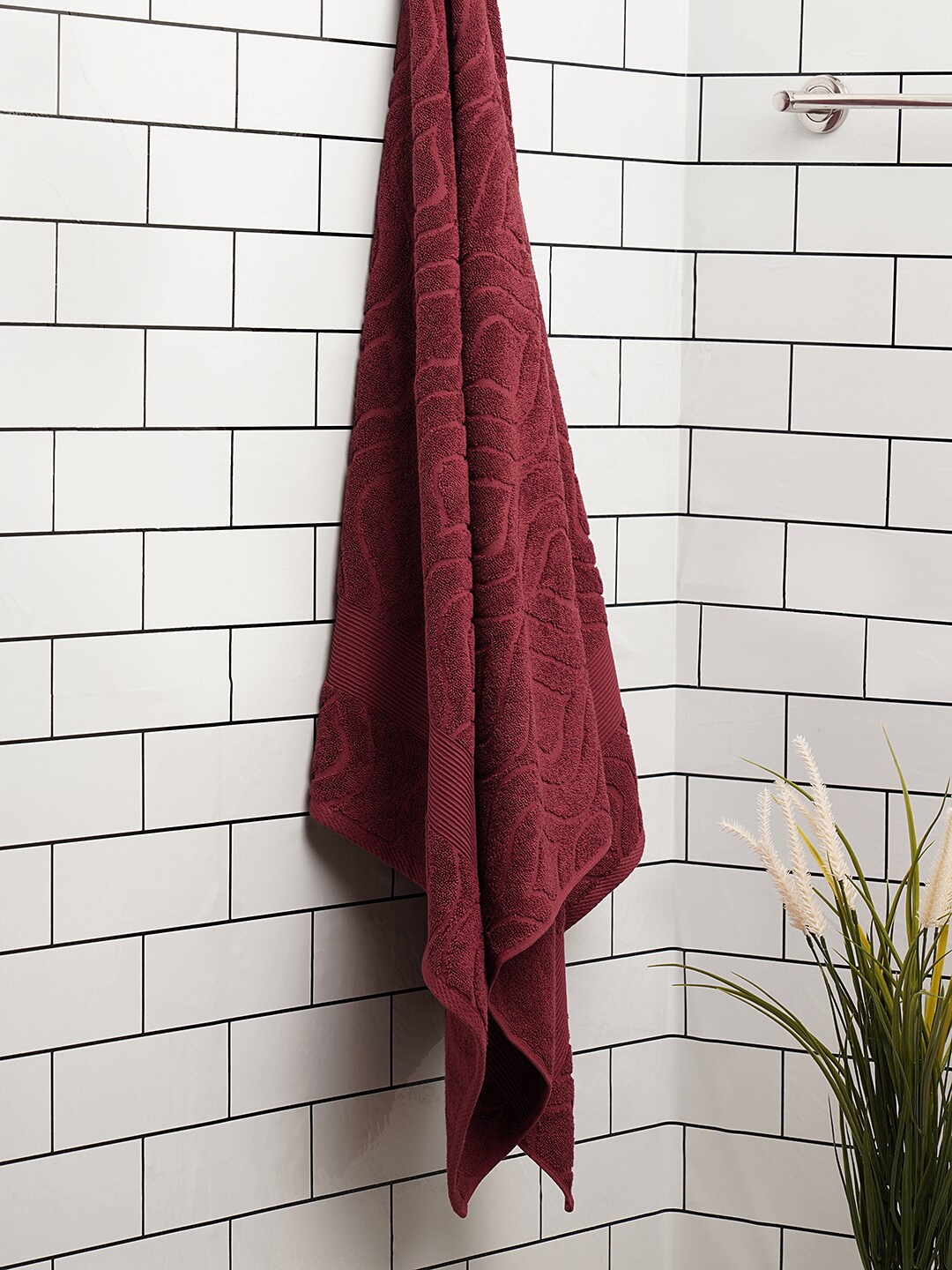 SPACES Red Cotton 550 GSM Ultra Absorbent Cotton Bath Towels