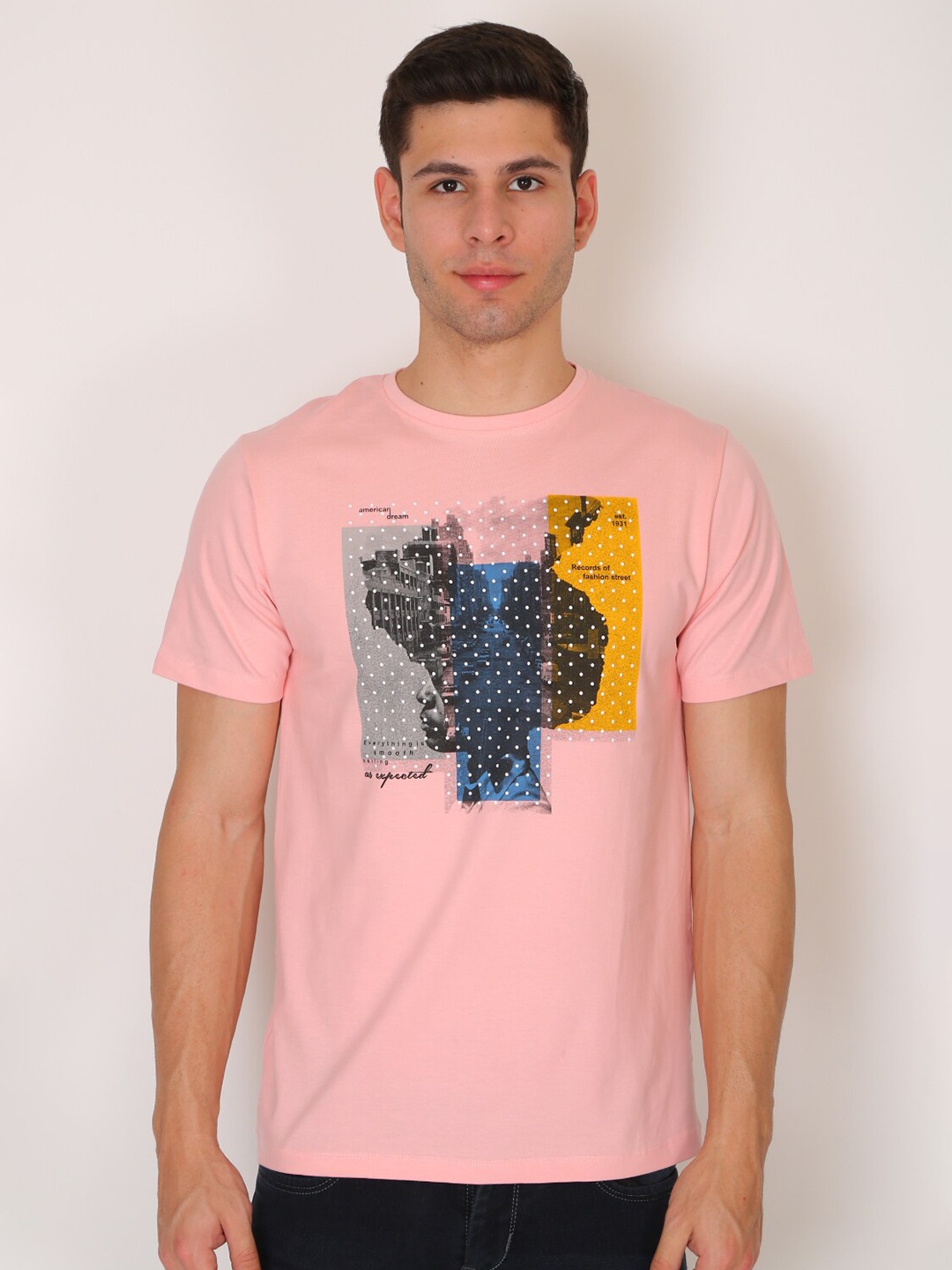 

VINSON Men Pink Printed Slim Fit T-shirt