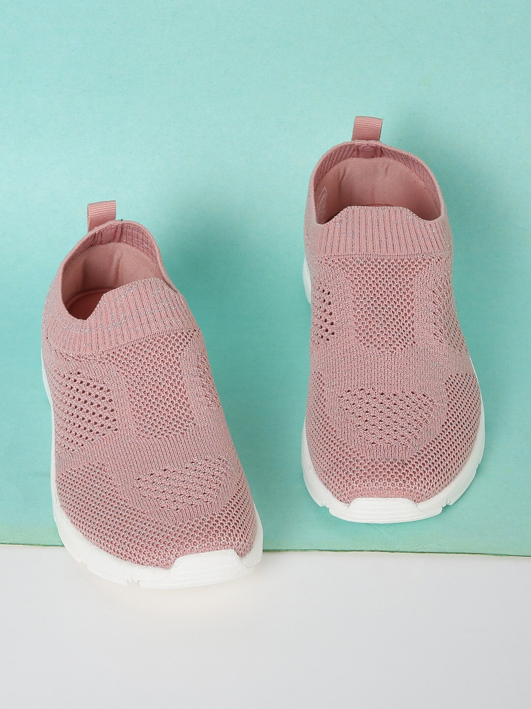 

max Girls Pink Running Non-Marking Shoes