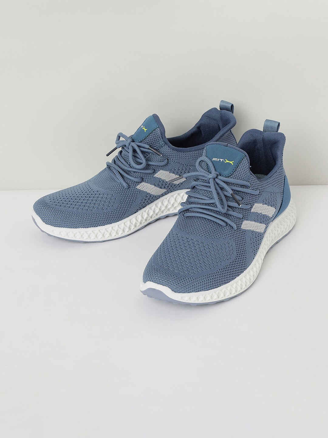 

max Men Blue High-Top Running Non-Marking Shoes
