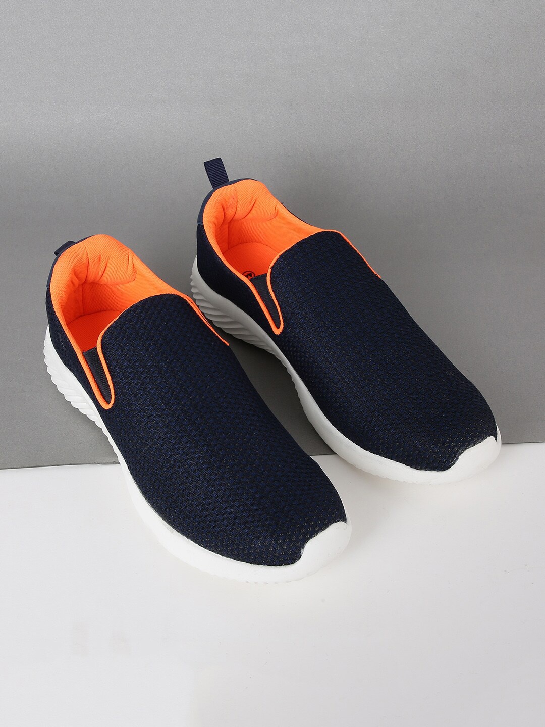 

max Men Blue Running Non-Marking Shoes