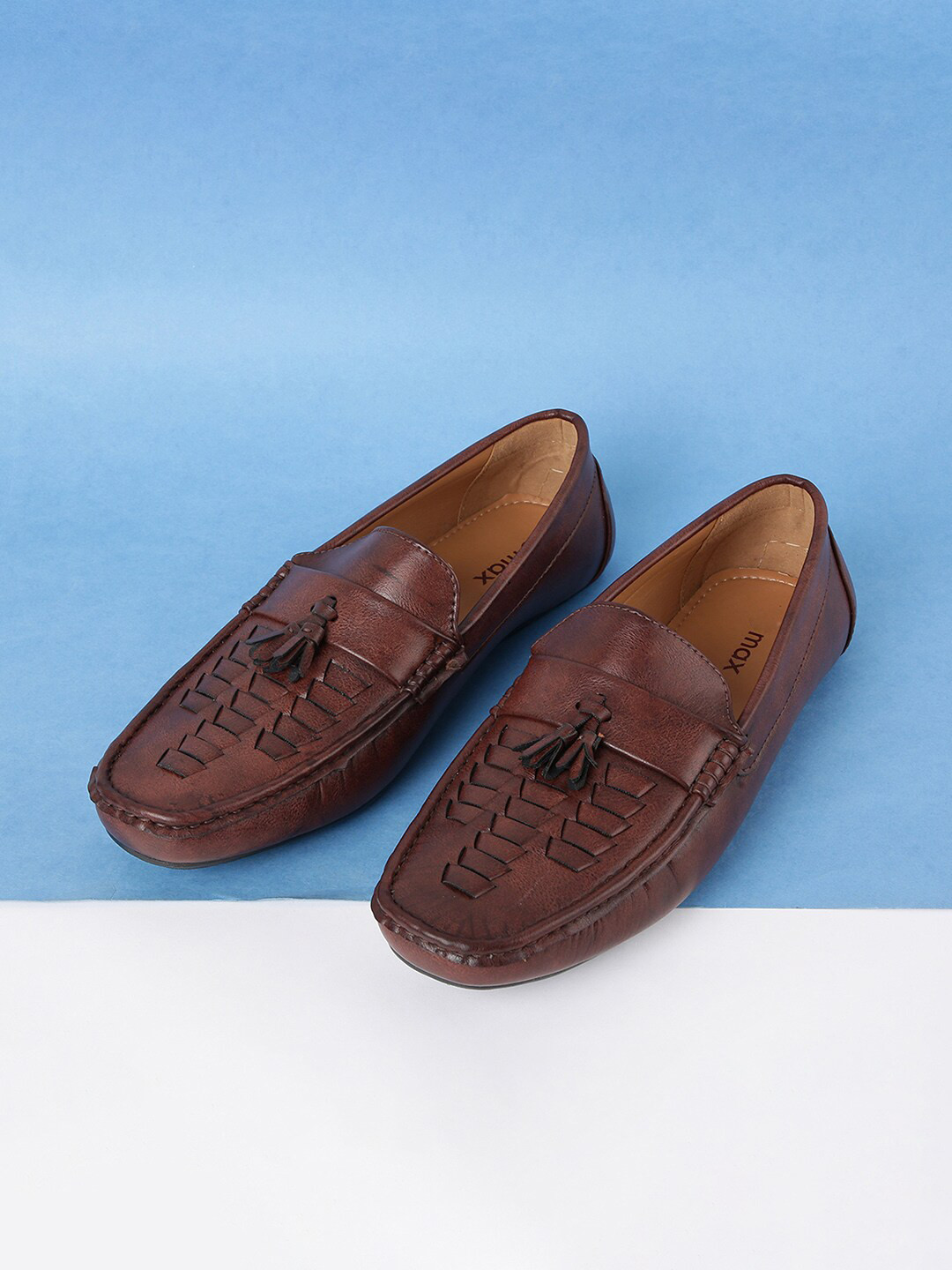 

max Men Brown Textured PU Loafers