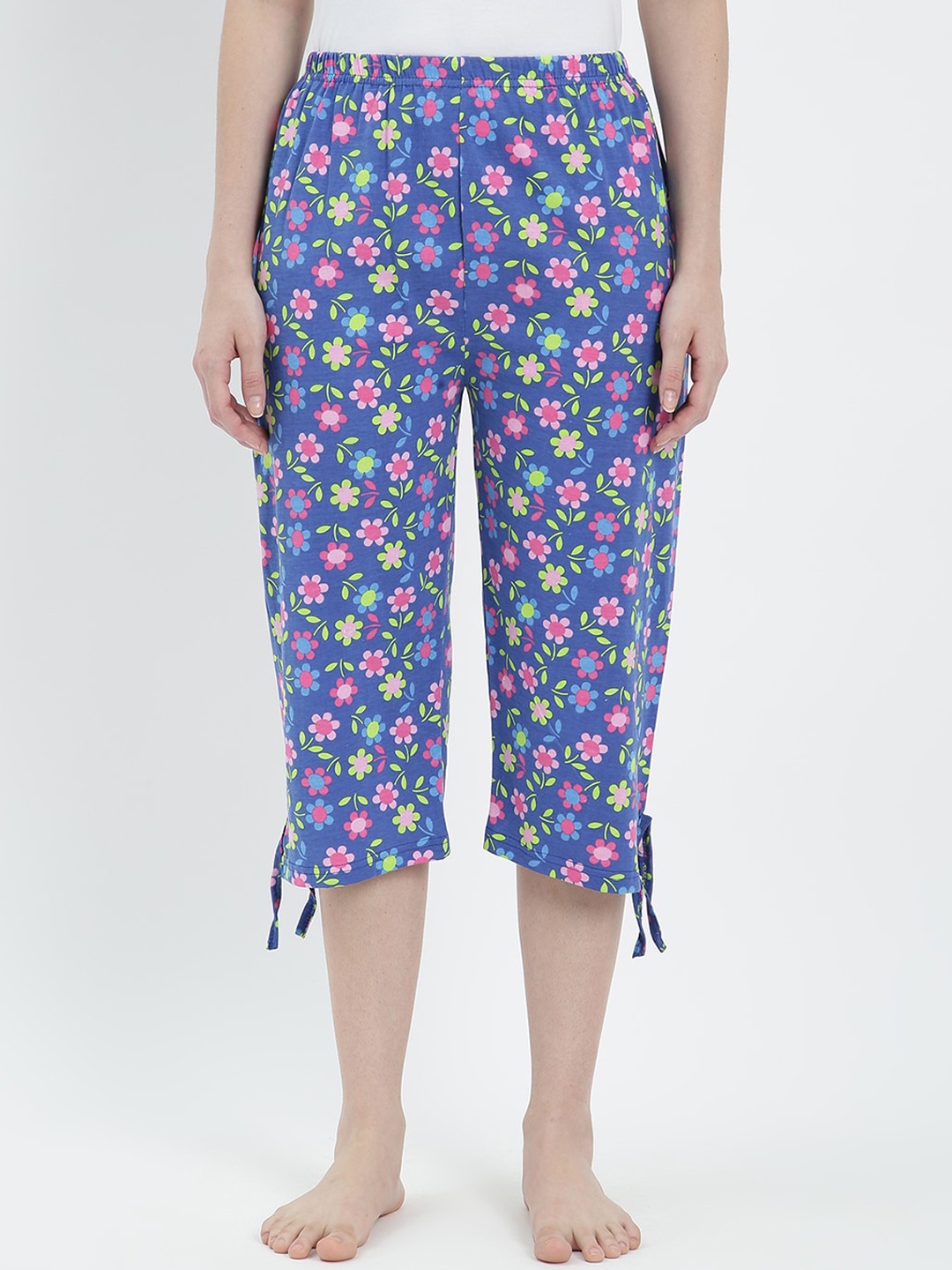 

V2 Value & Variety Women Blue & Yellow Printed Cotton Lounge Capris