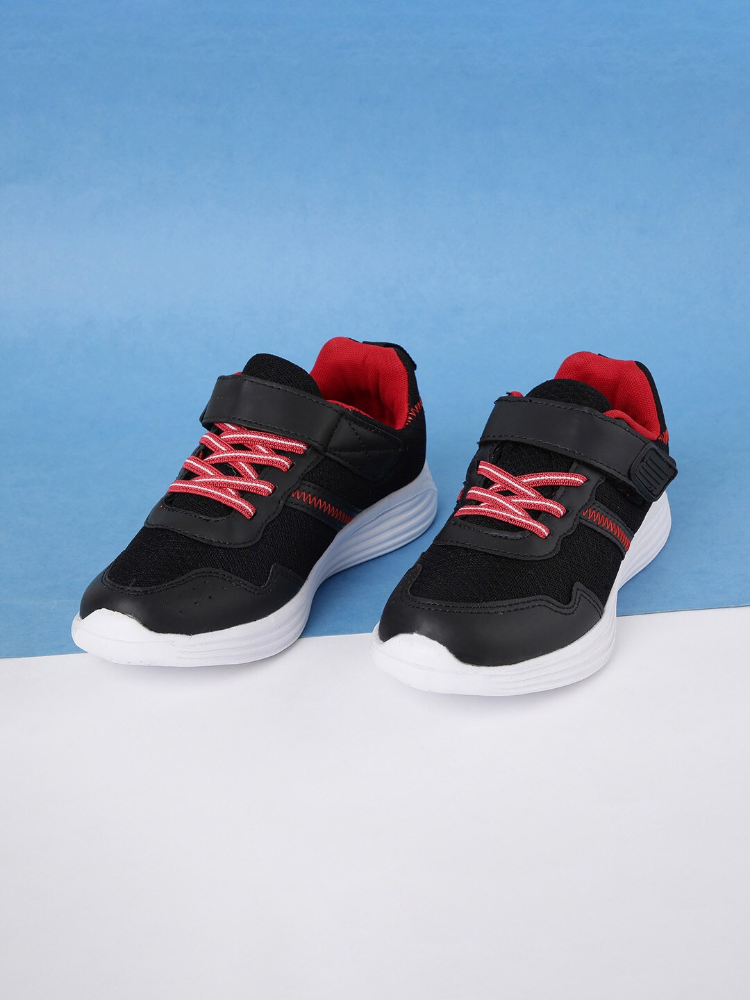 

max Boys Black Running Non-Marking Shoes