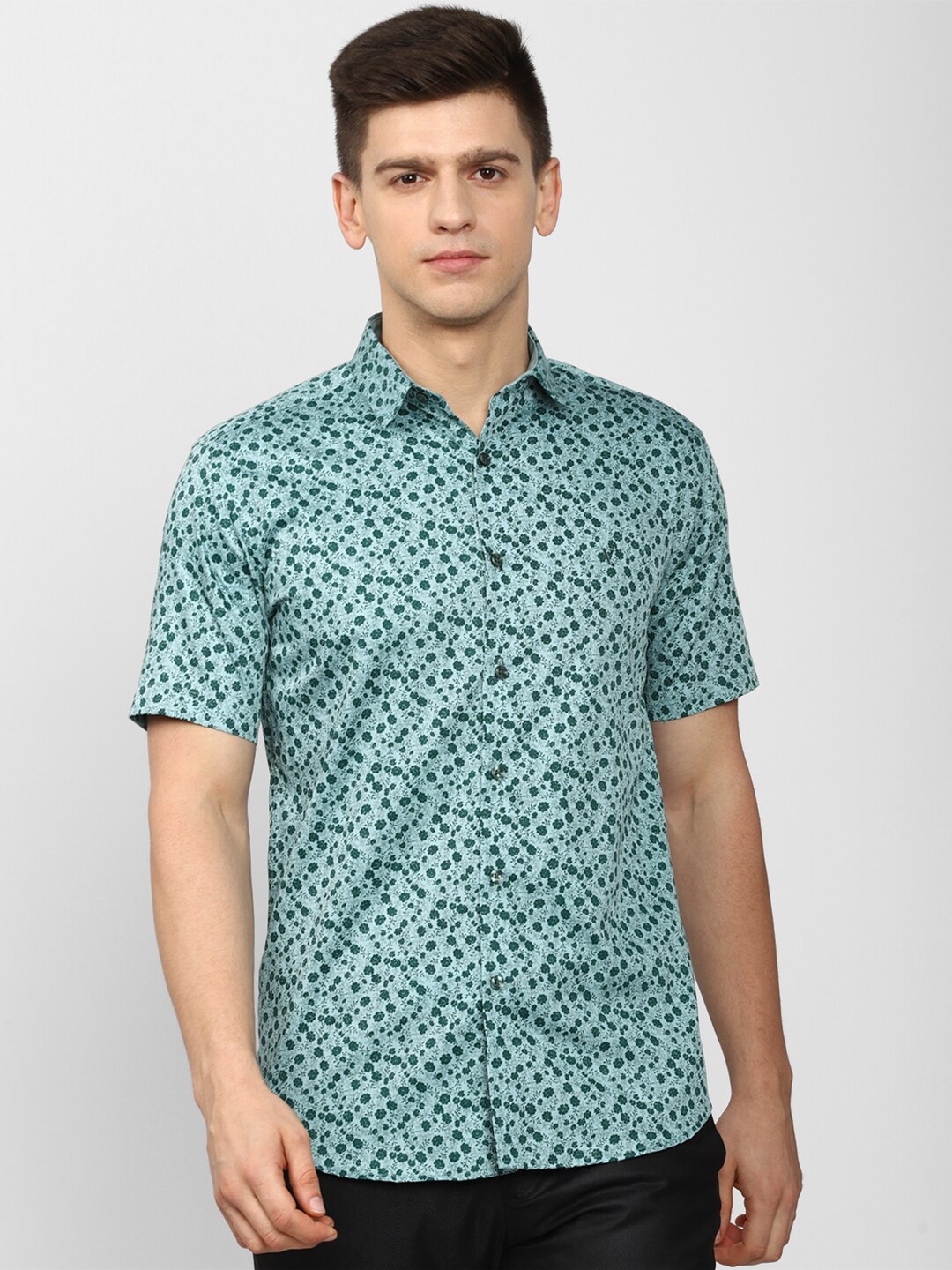 

V Dot Men Green Slim Fit Floral Printed Casual Shirt