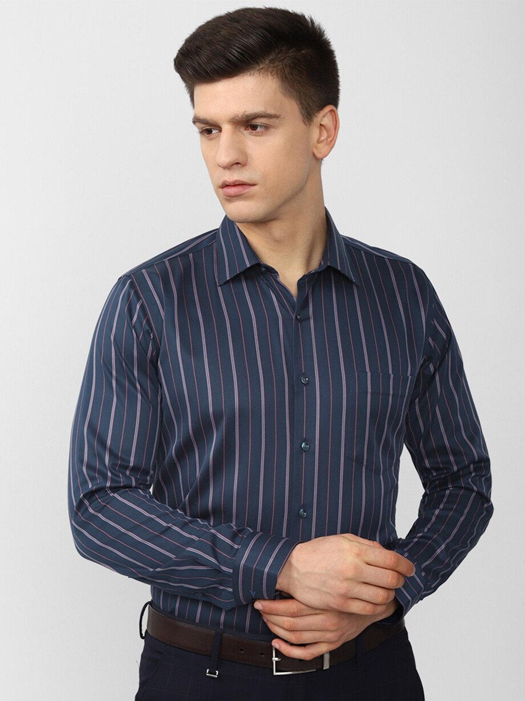 

Van Heusen Men Navy Blue Slim Fit Striped Formal Shirt