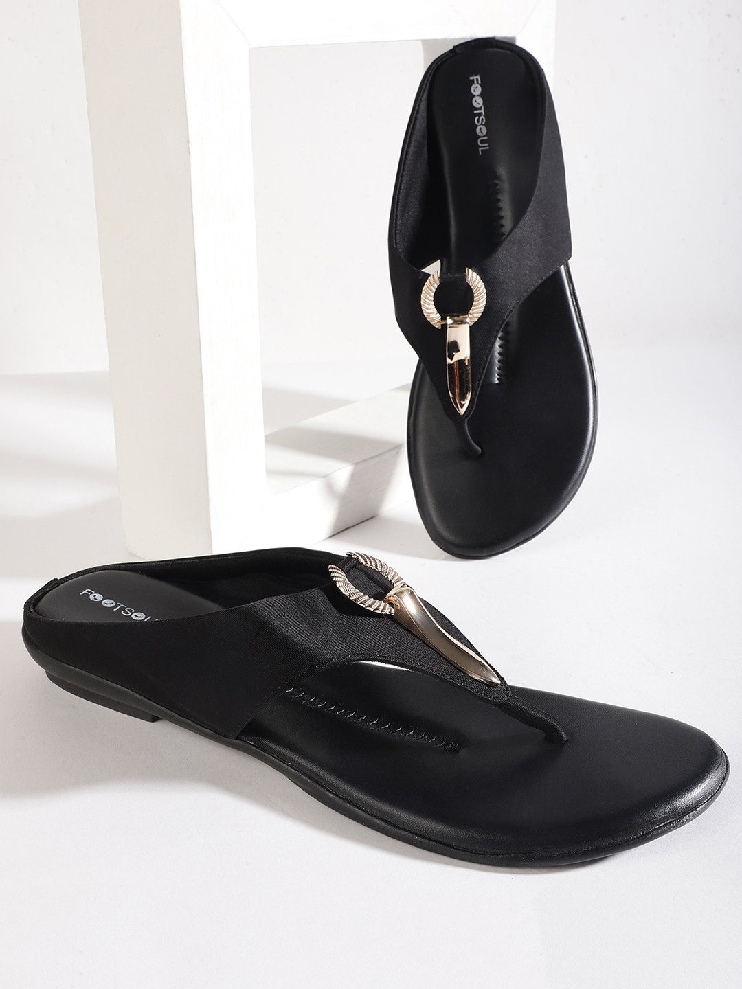 

FOOTSOUL Women Black Open Toe Flats