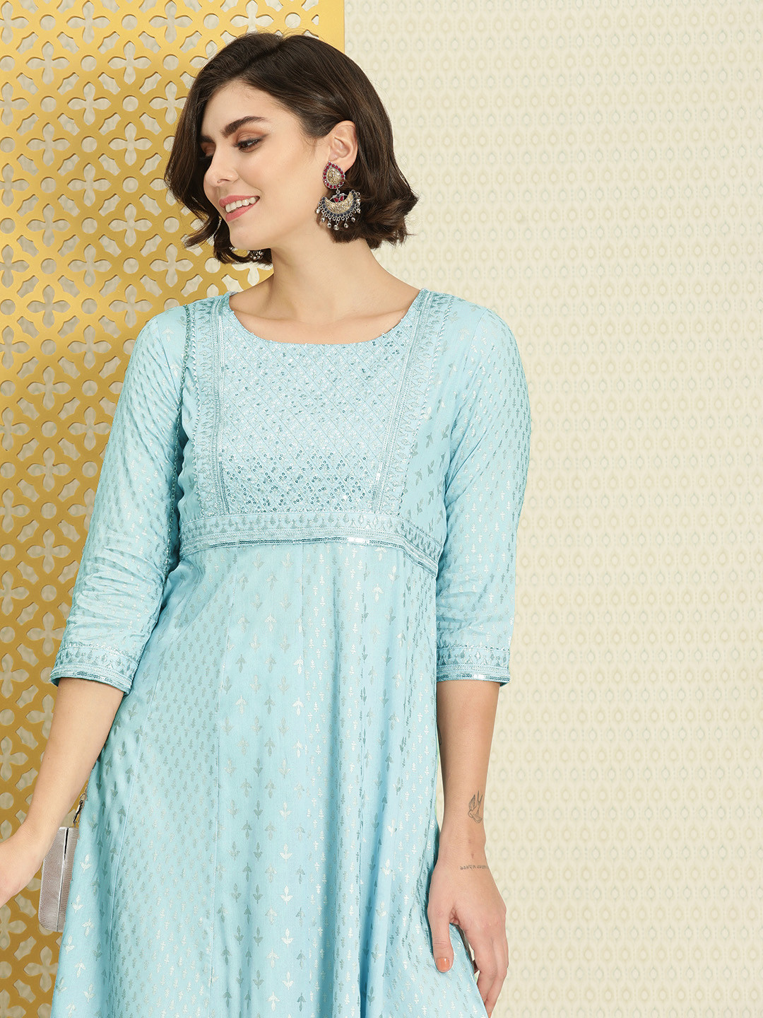 

House of Pataudi Women Blue & Silver-Toned Yoke Design Sequined Jashn Kurta