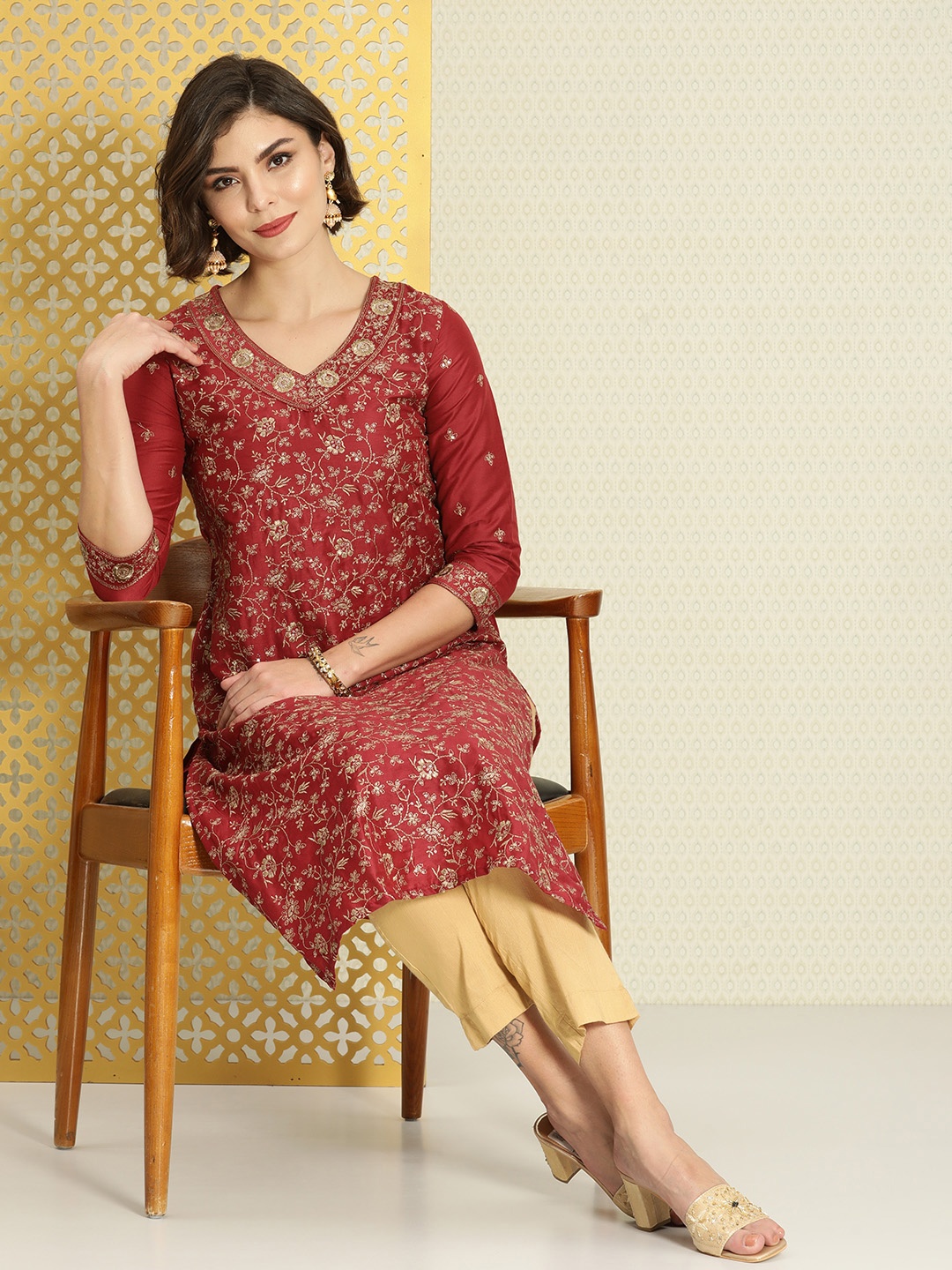 

House of Pataudi Women Maroon & Gold-Toned Ethnic Motifs Embroidered Jashn Kurta